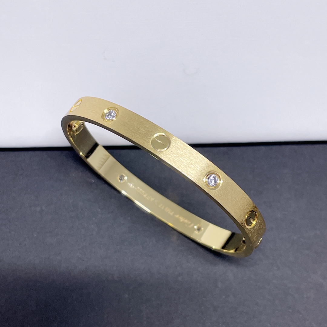NO:669597,Kajia's new brushed bracelet with four diamonds in stock 16# 17# 18#, 88400,,bracelet,Cardia high-end jewelry19860909卡家新款拉丝手镯四钻 现货16# 17# 18#,88400,,bracelet,卡迪亚高端饰品,Jewelry