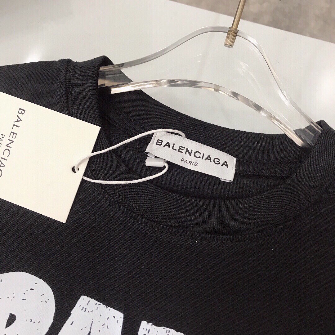 “Shoulderless Vest: Unique Logo Print, Heavy Cotton, High-Fashion Design” - 图片 5