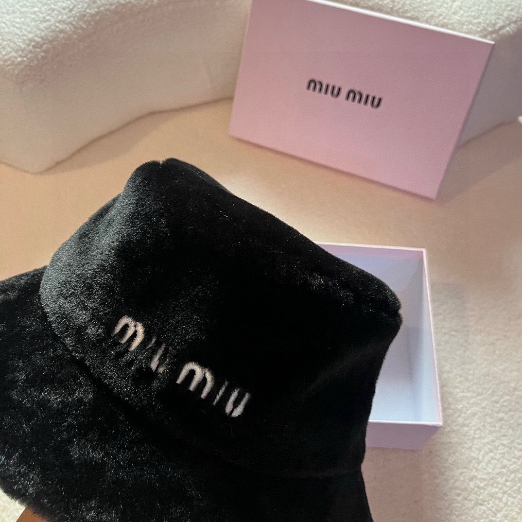 the hat, the scarf. miumiu, the lamb scarf hat - 图片 7
