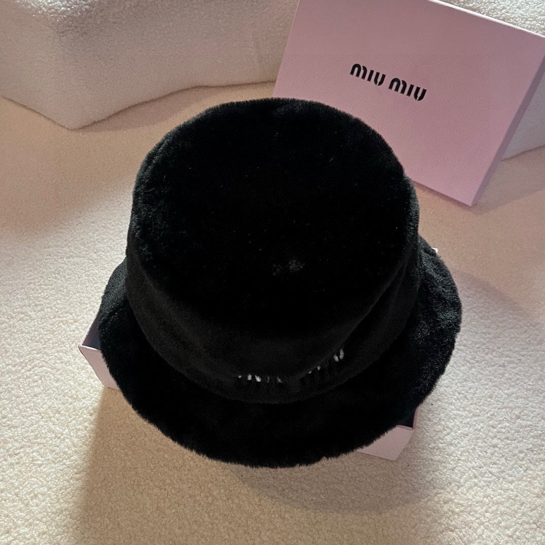 the hat, the scarf. miumiu, the lamb scarf hat - 图片 4