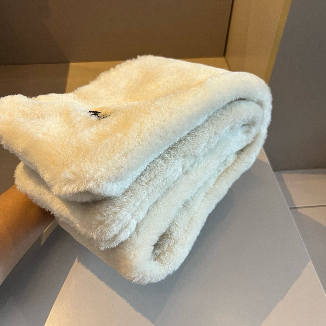 the hat, the scarf. miumiu, the lamb scarf hat - 图片 7