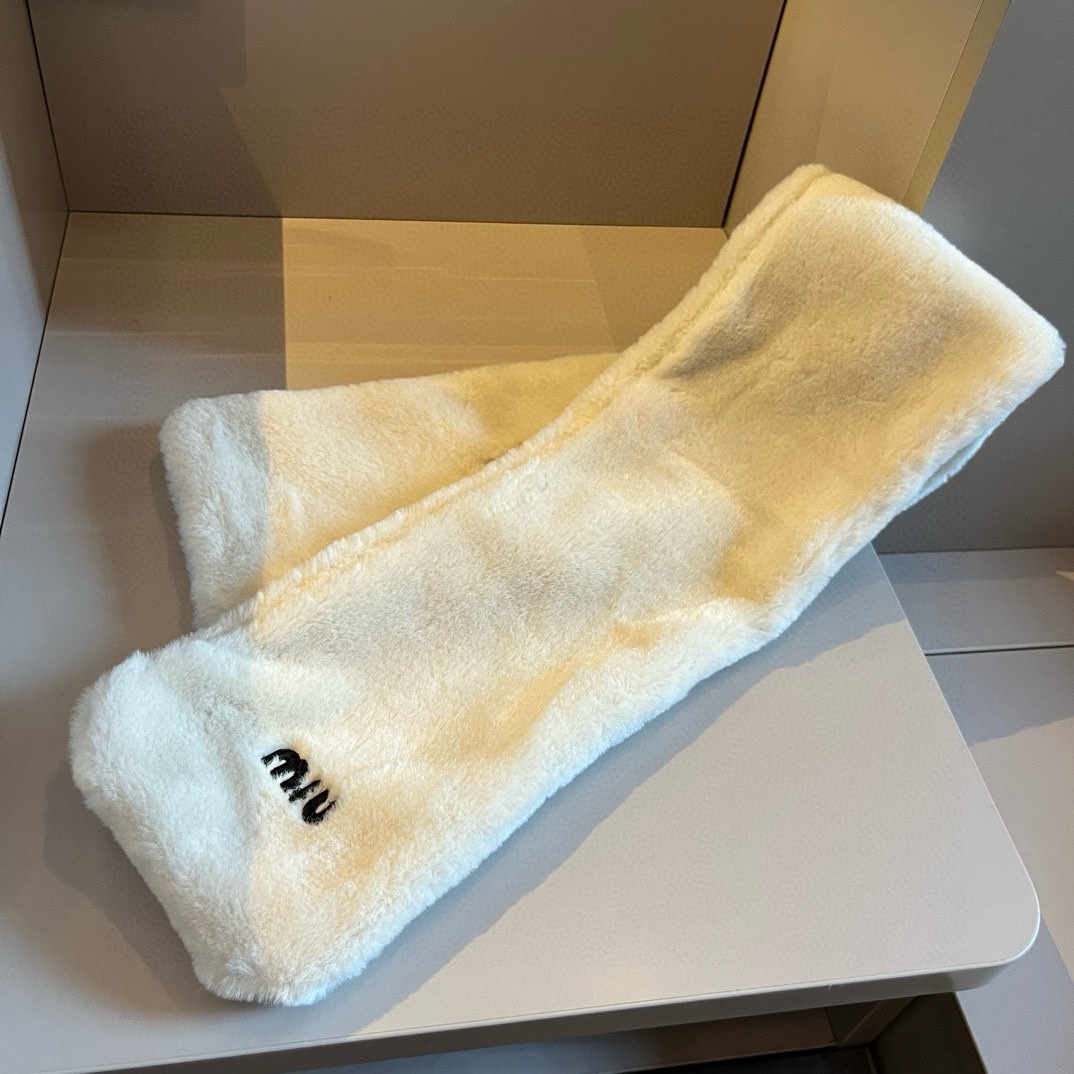 the hat, the scarf. miumiu, the lamb scarf hat - 图片 4