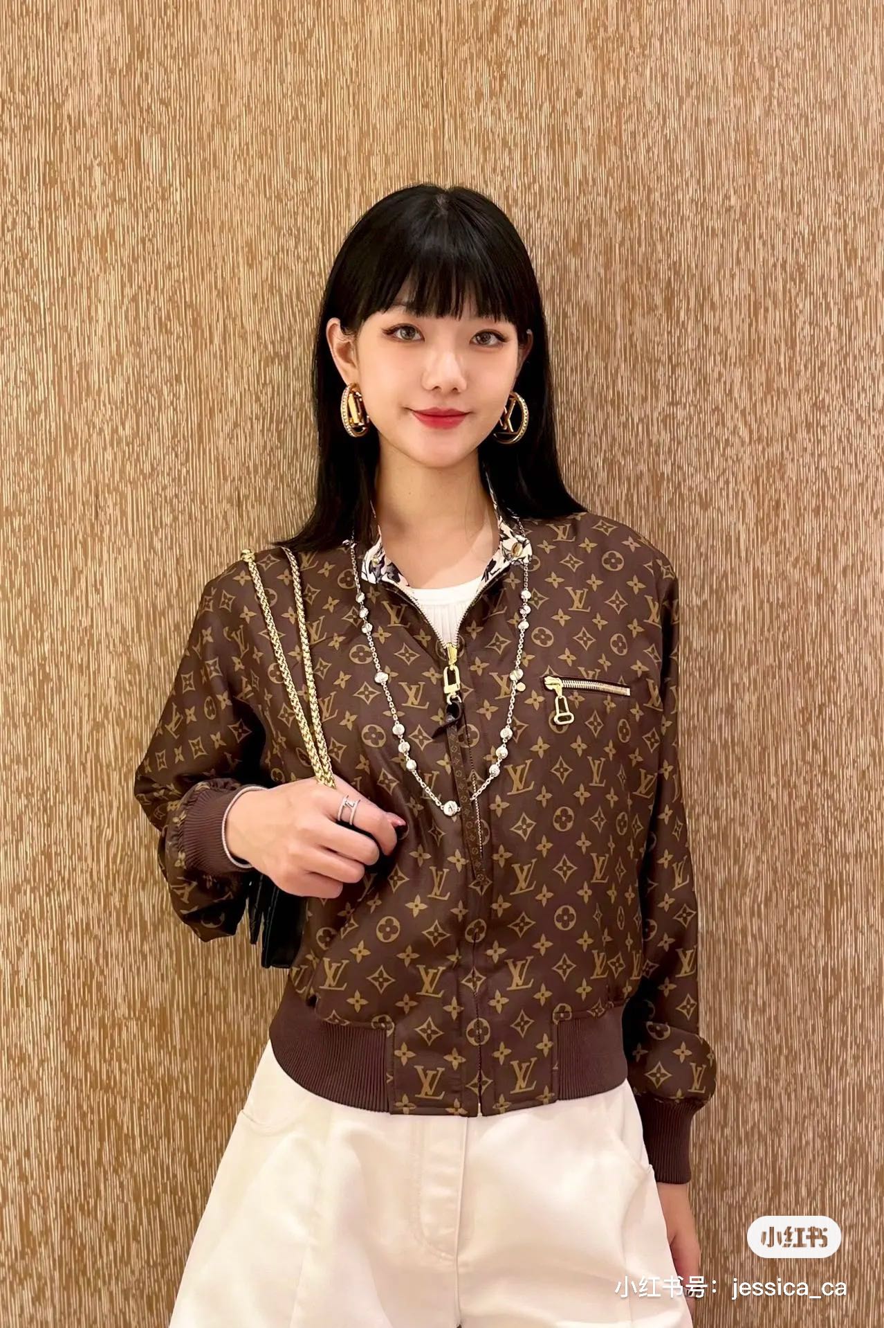 NO:313497,Model number G25011034 Double-sided LOUIS*Donkey LV new style, full of branches and leaves logo printed thread splicing short long-sleeved zipper stand-up collar jacket!  (M size bust 102, sleeve length 60, clothing length 53), louis vuitton,louis vuitton,louis vuitton,louis vuitton,louis vuitton,jackets & coats,jackets & coats,alexander wang19860909款号G25011034 双面穿LOUIS*驴家LV新款 满身枝叶logo印花螺纹拼接短款长袖拉链立领夹克外套！（M码胸围102,袖长60,衣长53）,,louis vuitton,louis vuitton,louis vuitton,louis vuitton,jackets & coats,jackets & coats,alexander wang,Women's clothing