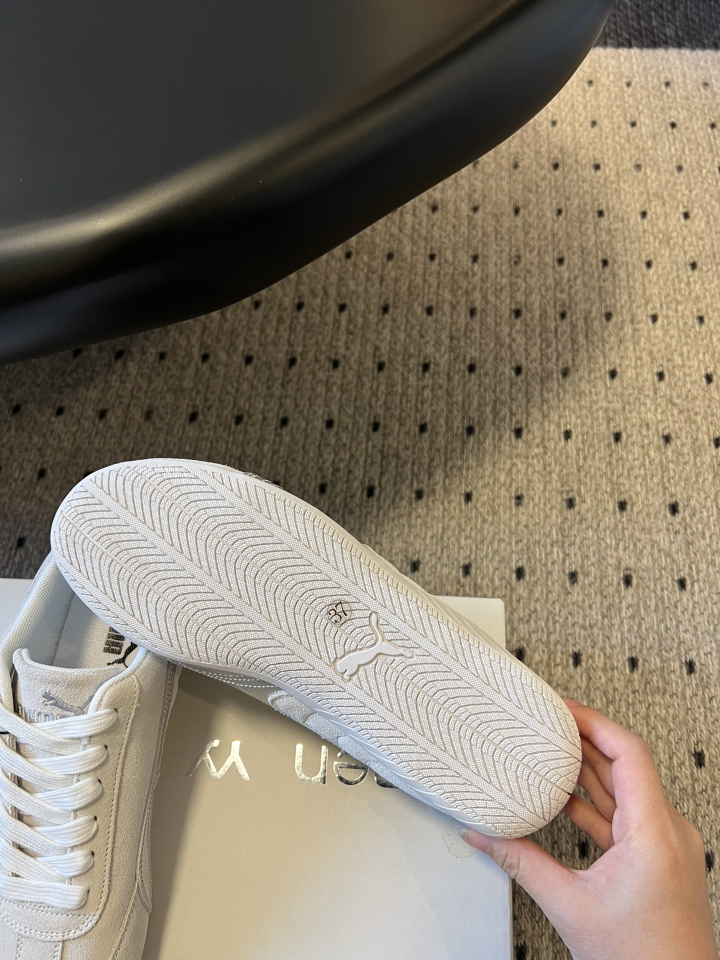
新色来袭 puma X openyy 联名运动鞋 

白色 复古米色 樱花粉色 我真的好推荐啊！！姐妹