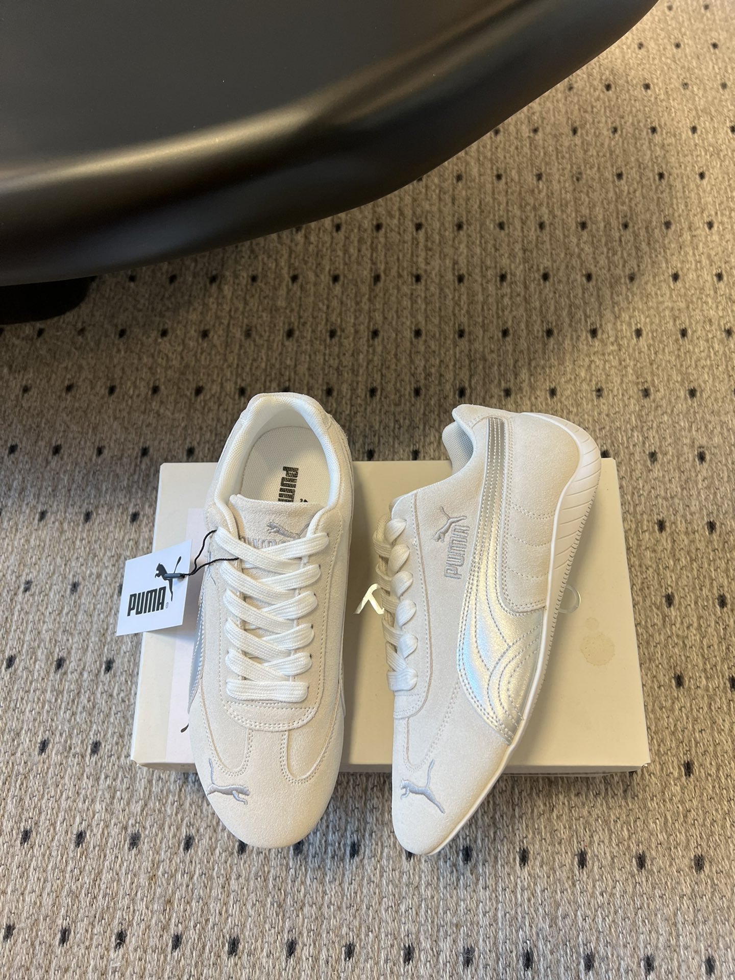 
新色来袭 puma X openyy 联名运动鞋 

白色 复古米色 樱花粉色 我真的好推荐啊！！姐妹