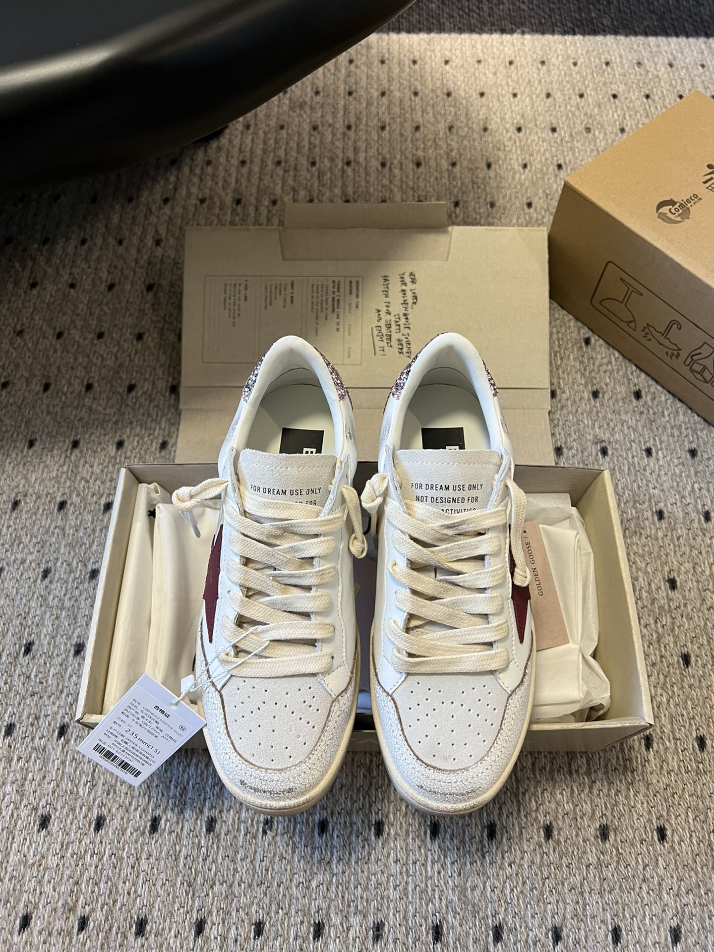 NO:174376,Purchase level, new colors are here, GGDB new spring and summer style, casual moral training small dirty shoes series, breaking the traditional aesthetic, small dirty shoes have been used as a demonstration of celebrity private servers, and it is so versatile!  No need to worry about washing shoes anymore. Customized fabric cowhide inner towel inside shoe tongue genuine leather private molded sole, original full packaging Size#35-40 (40 custom made without return or exchange), casual shoes/sports shoes, sneakers, cowhide19860909代购级 新色来了 GGDB 春夏季新款 休闲德训小脏鞋系列 打破传统审美,小脏鞋做到了明星私服上脚示范 就是这么百搭 ！再也不用担心洗鞋的问题啦 面料定制牛皮 内里 毛巾里 鞋舌内里真皮 私模大底、原版全套包装 Size#35-40（40订做不退换）,休闲鞋/运动鞋,sneakers,cowhide,Women's Shoes