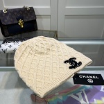 Chanel Chapeaux Bonnet Tricoté Tricot Collection automne - hiver Fashion 1 Chanel Chapeaux Bonnet Tricoté Tricot Collection automne – hiver Fashion