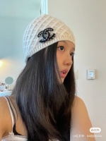 Chanel Chapeaux Bonnet Tricoté Tricot Collection automne - hiver Fashion 1 Chanel Chapeaux Bonnet Tricoté Tricot Collection automne – hiver Fashion