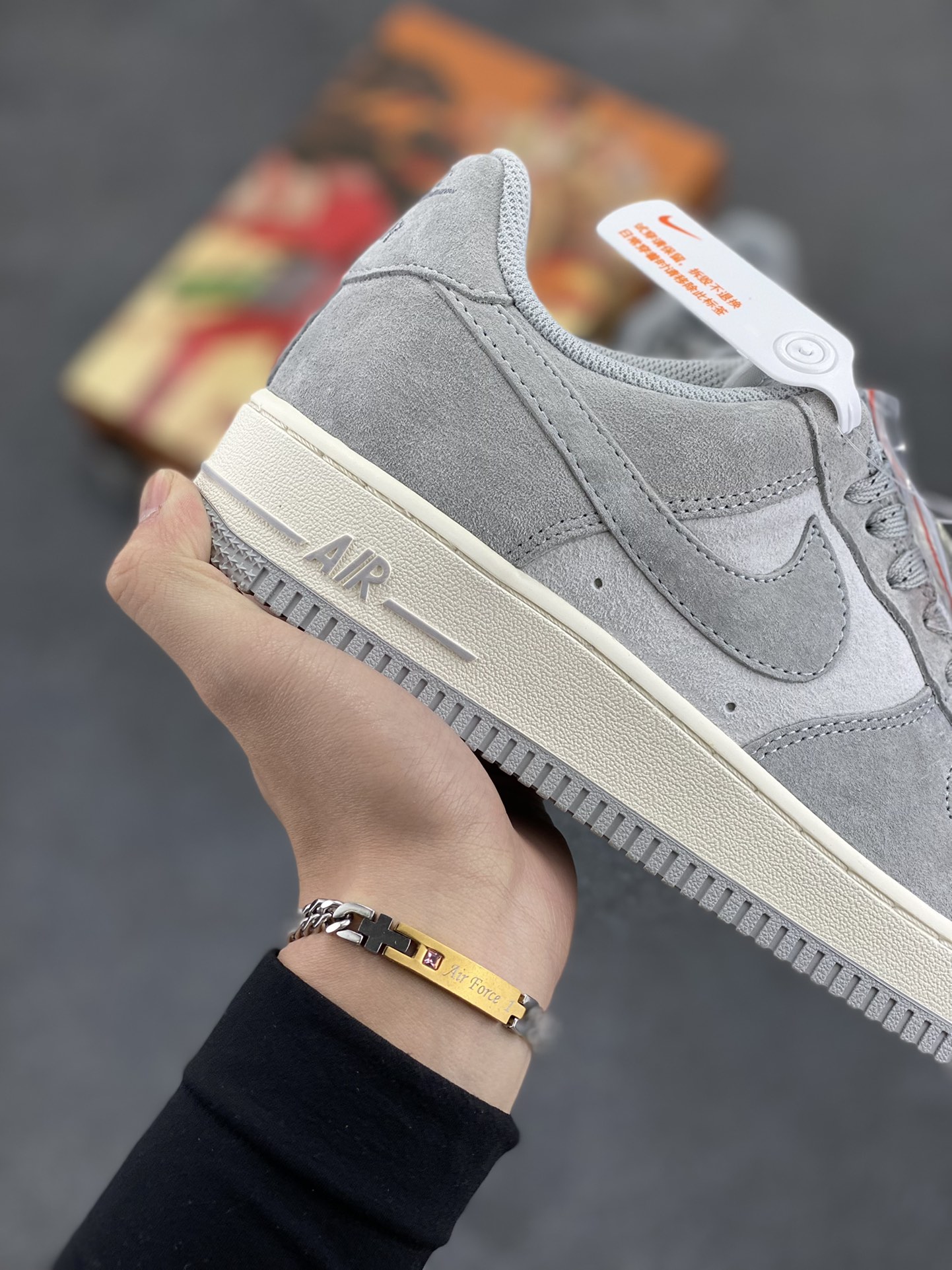 图片[6]-AKIRA×Nike Air Force 1 Low ’07 狼灰 头成麂皮 满天星配色 空军一号低帮休闲板鞋 原厂麂皮 原楦原纸板 纯正版型 正品NFC感应芯片 高清洁度 内置全掌气垫 货号：DG3699-823 尺码：36 36.5 37.5 38 38.5 39 40 40.5 41 42 42.5 43 44 44.5 45-选品中心