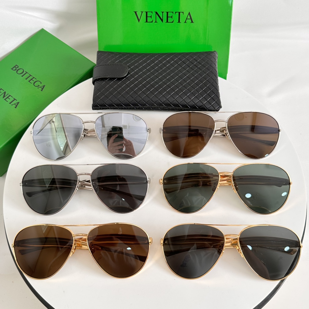 ‼️原版钛金鼻托
完美复刻
我们只会认真做好每一个细节
Bottega Venet*
Mod：BV130