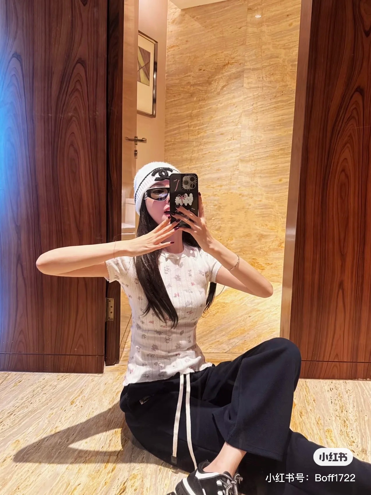 NO:314308,Long-sleeved p short-sleeved model number D25011197 Chane* new 25 spring and summer single product!  Xiaoxiangfeng double C printed bow decorative slim fit and hollow sweater top!  Short-sleeved M-size bust 74, sleeve length 15, clothing length 55 Long-sleeved M-size bust 90, sleeve length 56, clothing length 58, chanel, T-shirt, alexander wang19860909长袖p短袖款号D25011197 Chane*新款25春夏单品！小香风双C印花蝴蝶结装饰修身显瘦镂空针织衫上衣！ 短袖M码胸围74,袖长15,衣长55 长袖M码胸围90,袖长56,衣长58,,chanel,T-shirt,alexander wang,Women's clothing