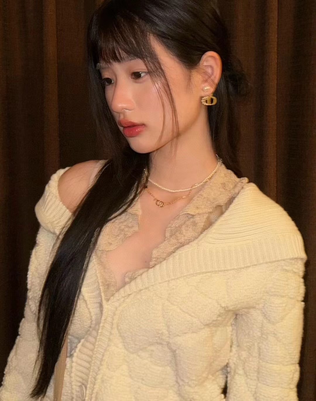 NO:360490,Today's new double-layer necklace, 25-year new golden CD full diamond star pearl chain double-layer necklace, pearl x gold chain double-layer design with stacking effect, daily commuting and date wear, exquisite age-reducing and temperament, Dior necklace, dior, necklace19860909今日新品双层项链 25年新款金色CD满钻星星珍珠链条双层项链 珍珠x金色链条双层设计自带叠戴效果 日常通勤约会佩戴 精致减龄又气质,Dior项链,dior,necklace,Jewelry