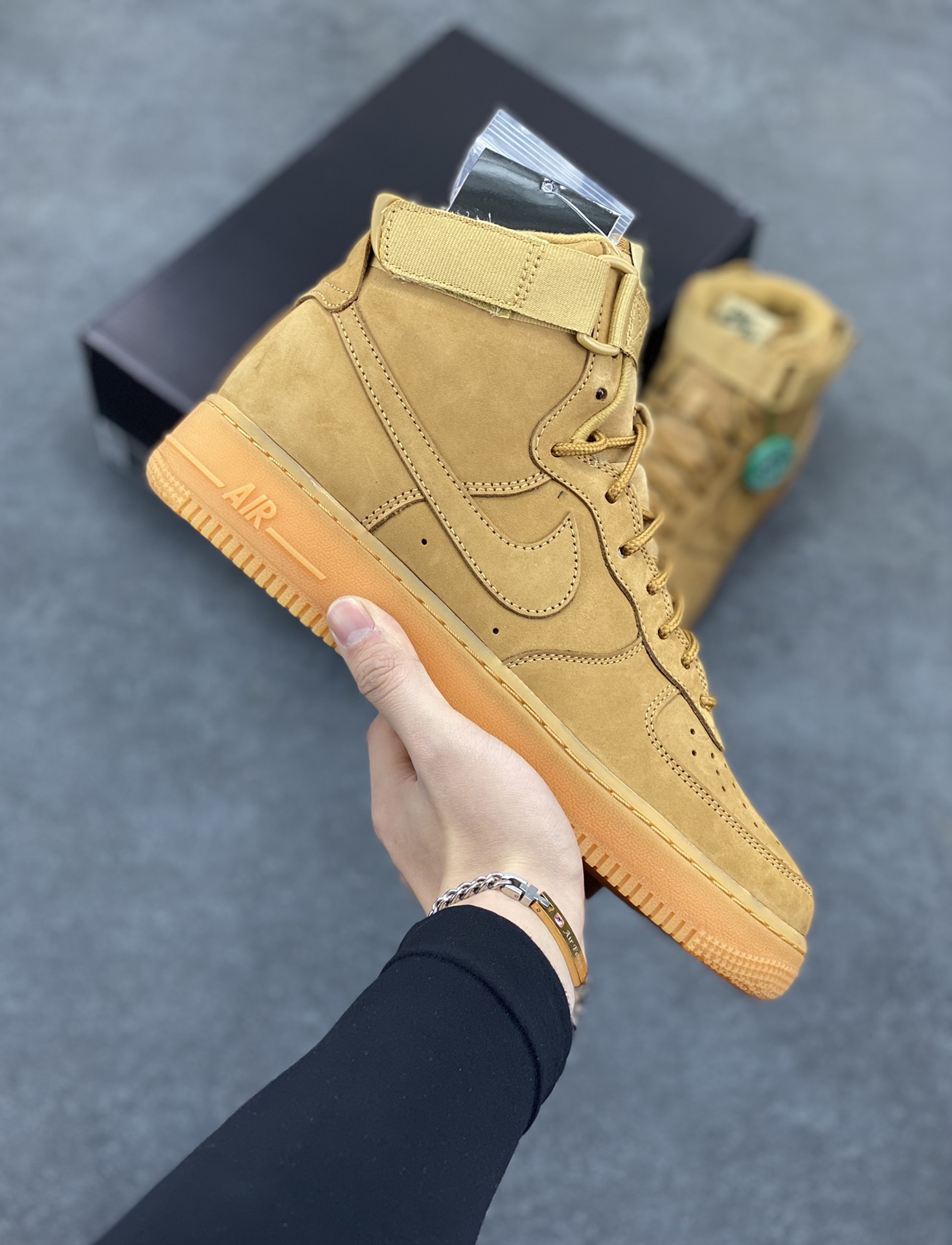 HY版本💯 Nike Air Force 1 Low 高帮小麦 空军一号运动休闲板鞋 原楦头原纸板 打造纯正空军版型#专注外贸渠道 全掌内置蜂窝气垫 #原盒配件 原厂中底钢印、拉帮完美 货号:882096-200 尺码:35.5 36 36.5 37.5 38 38.5 39 40 40.5 41 42 42.5 43 44 44.5 45 46 47-选品中心