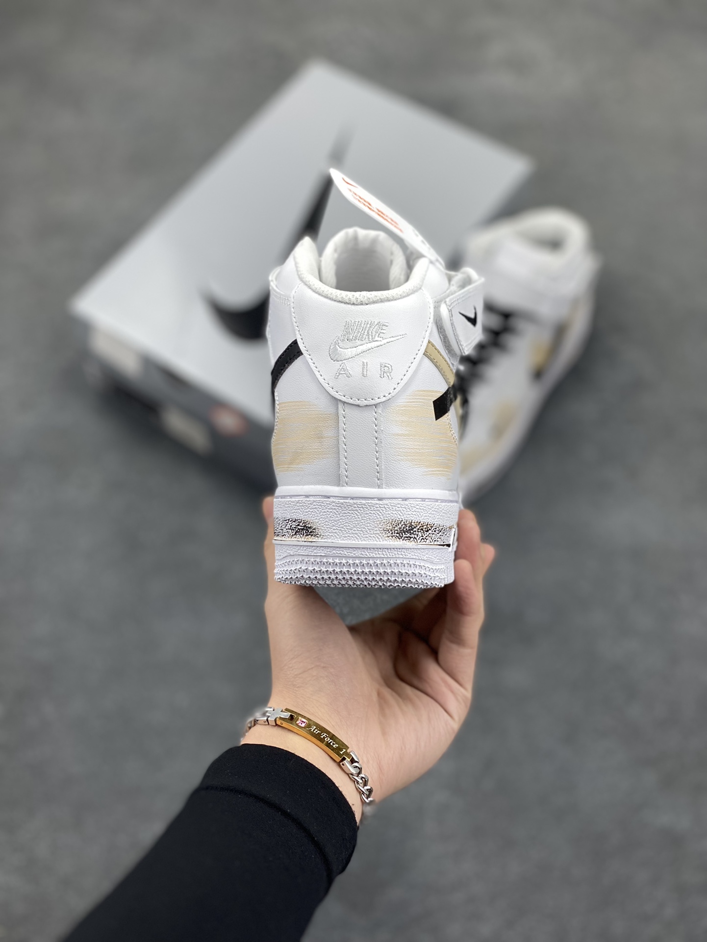 图片[4]-Nike Air Force 1 Low’07 断勾 喷绘 空军一号中帮休闲板鞋 定制皮料 原厂3D打印 定制鞋盒 原楦原纸板 纯正空军版型 内置全掌气垫 货号：ZH0316-058 尺码：36 36.5 37.5 38 38.5 39 40 40.5 41 42 42.5 43 44 44.5 45-选品中心