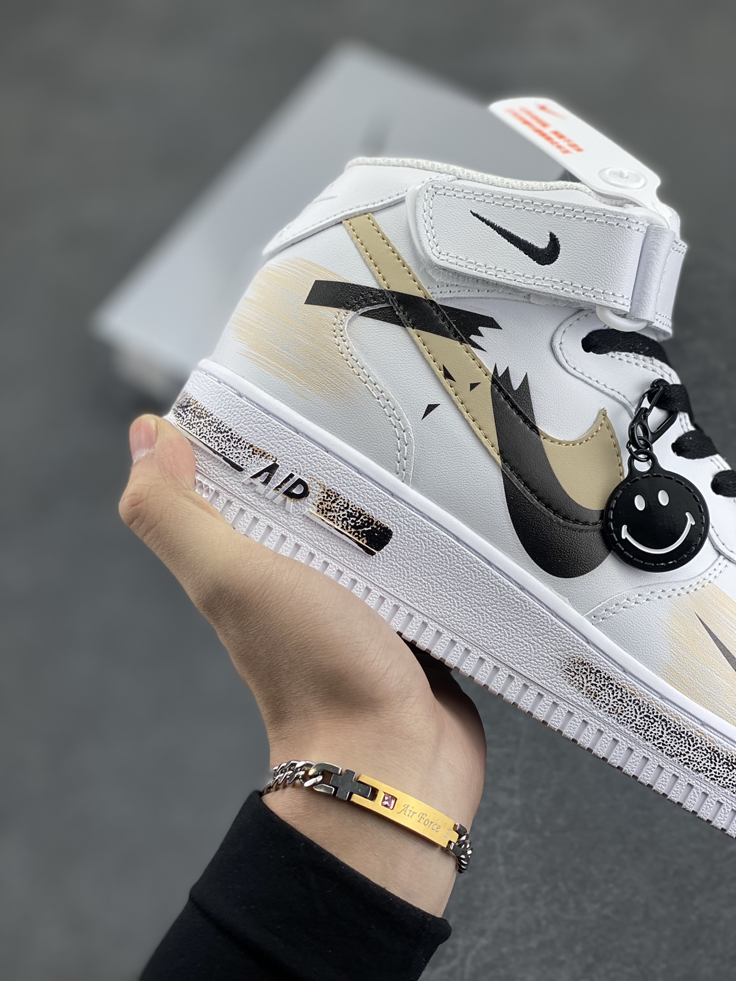 图片[6]-Nike Air Force 1 Low’07 断勾 喷绘 空军一号中帮休闲板鞋 定制皮料 原厂3D打印 定制鞋盒 原楦原纸板 纯正空军版型 内置全掌气垫 货号：ZH0316-058 尺码：36 36.5 37.5 38 38.5 39 40 40.5 41 42 42.5 43 44 44.5 45-选品中心