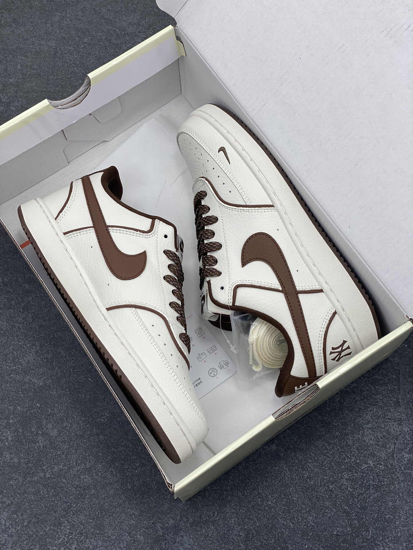 图片[9]-海外爆款 ZP订单 NIKE EBERNON Low prm 小空军低帮百搭透气休闲运动板鞋 独家头层版本 原数据独家私模大底 纯正版型 清洁度完美 货号：FD5188-127 尺码：36 36.5 37.5 38 38.5 39 40 40.5 41 42 42.5 43 44 44.5 45-选品中心