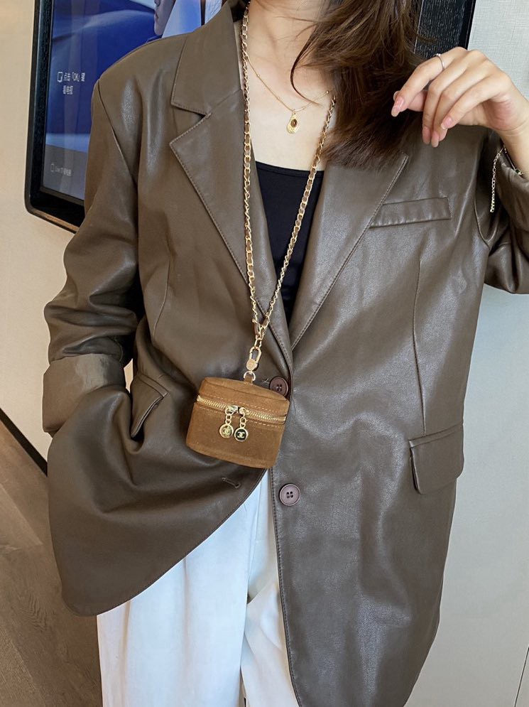 Elegante Mini Bolso de Mano para Auriculares con Correa de Cuero
