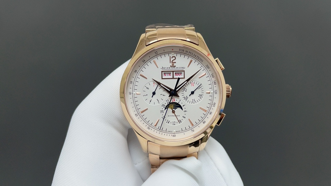 NO:392611,New product JAEGER-LECOULTRE - a large-scale creation (JAGER Master Series 4138420) watch. Careful work, details. The team has been carefully designed for more than two years, spared no effort and energy to replicate perfectly, dared to be the first, strive for perfection, overcome many difficulties, and break through multi-layer technical bottlenecks. The movement model is a custom movement modified 759 upgrade version, with stable quality!  The authentic mold is opened, 1:1 reproduction is perfectly consistent with the authentic one, and all functions can be used normally. It is made of 316L stainless steel and polished with CNC top-level craftsmanship, which is exactly the same as the original craftsmanship, making its overall literal texture better. The watch size is 40 mm and the waterproof depth is 50 meters. The dial team breaks through the multi-layer technical bottleneck, strives for perfection, strives for 12 scale details, and restores the sun radial pattern 1:1. The strap is matched with Italian Novona calfskin, and the original steel folding buckle further shows the luxurious temperament of this watch. It is suitable for all kinds of business occasions, simple, refined and elegant!  Appreciation from all walks of life, 1:1 reproduction, welcome to reprint, jaeger-lecoultre, cowhide19860909新品 JAEGER-LECOULTRE——重金打造(积家大师系列4138420)腕表.用心之作,细节方面 团队历时两年多精心设计,不惜财力和精力,完美复刻,敢为人先,力求完美,克服重重难关,突破多层技术瓶颈,机芯型号为订制机芯改759升级版,质量稳定！ 正品开模,1:1复刻完美与正品一致,所有功能均可正常使用,采用316L精钢材质打造和CNC顶级工艺打磨,与原装工艺效果如出一辙,使其整体字面质感更佳.腕表尺寸40毫米.防水深度50米. 表盘团队突破多层技术瓶颈,力求完美,对12个刻度细节精益求精,1:1还原太阳放射状饰纹. :表带搭配意大利Novona小牛皮,原装精钢折叠扣更显示这块腕表的豪华气质.适合各种商务场合,简敛精致不失优雅！各路表友品鉴,1:1复刻,欢迎转载,,jaeger-lecoultre,cowhide,Watch