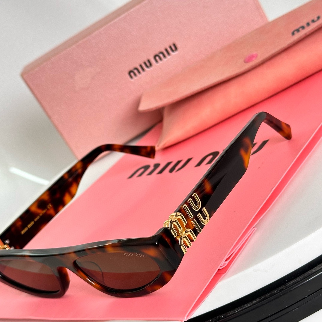 ‼️ 细节图 MIU M*🎀🎀🎀MODELSMU07ZS🎀🎀🎀SIZE：56口19-140🎀🎀🎀