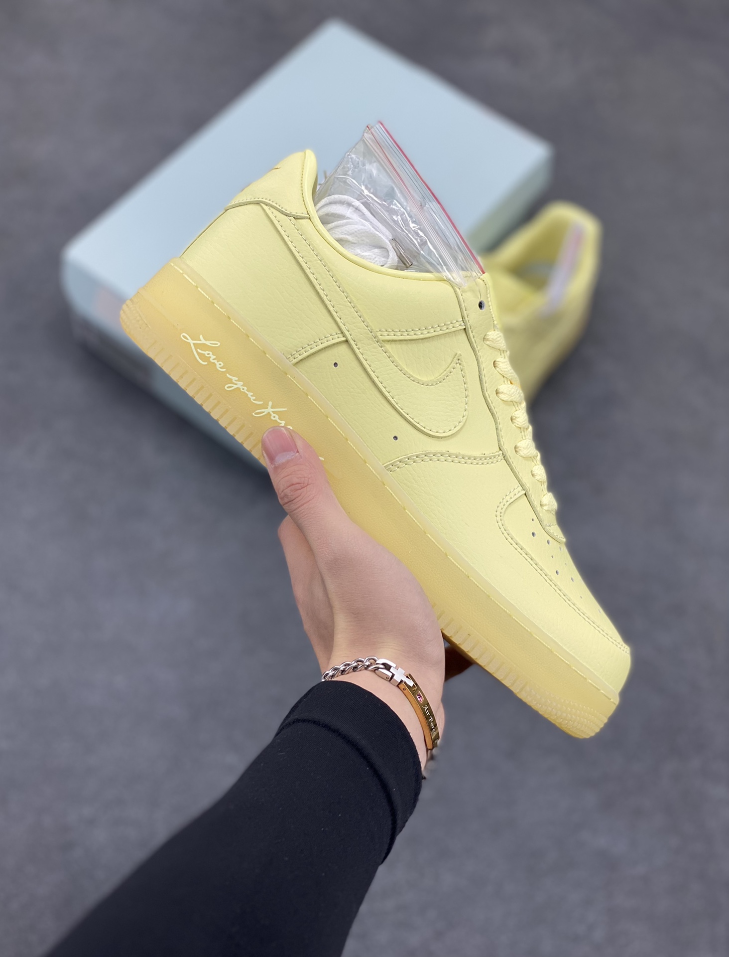 Nike Air Force 1 07 low空军一号 荔枝纹水晶 板鞋 原楦头原纸板 打造纯正空军版型#专注外贸渠道 全掌内置蜂窝气垫 #原盒配件 原厂中底钢印、拉帮完美 货号:CZ8065-800 尺码:36 36.5 37.5 38 38.5 39 40 40.5 41 42 42.5 43 44 44.5 45-选品中心