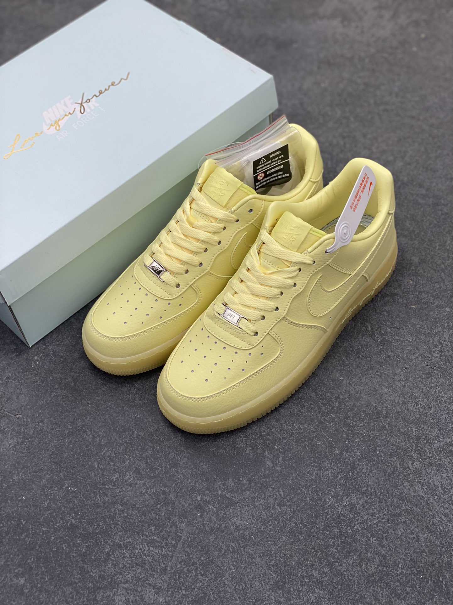 图片[8]-Nike Air Force 1 07 low空军一号 荔枝纹水晶 板鞋 原楦头原纸板 打造纯正空军版型#专注外贸渠道 全掌内置蜂窝气垫 #原盒配件 原厂中底钢印、拉帮完美 货号：CZ8065-800 尺码：36 36.5 37.5 38 38.5 39 40 40.5 41 42 42.5 43 44 44.5 45-选品中心