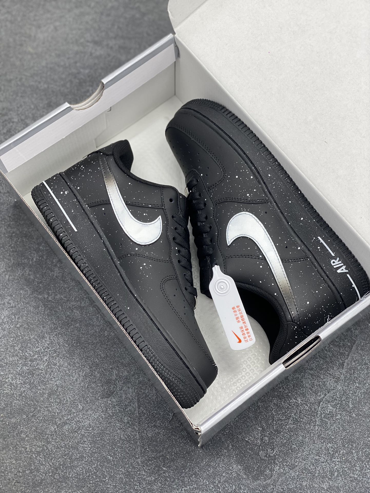 图片[9]-Nike Air Force 1 Low’07 黑泼墨 空军一号低帮休闲板鞋 定制皮料 原厂3D打印 定制鞋盒 原楦原纸板 纯正空军版型 内置全掌气垫 货号：ZH0316-046 尺码：36 36.5 37.5 38 38.5 39 40 40.5 41 42 42.5 43 44 44.5 45-选品中心