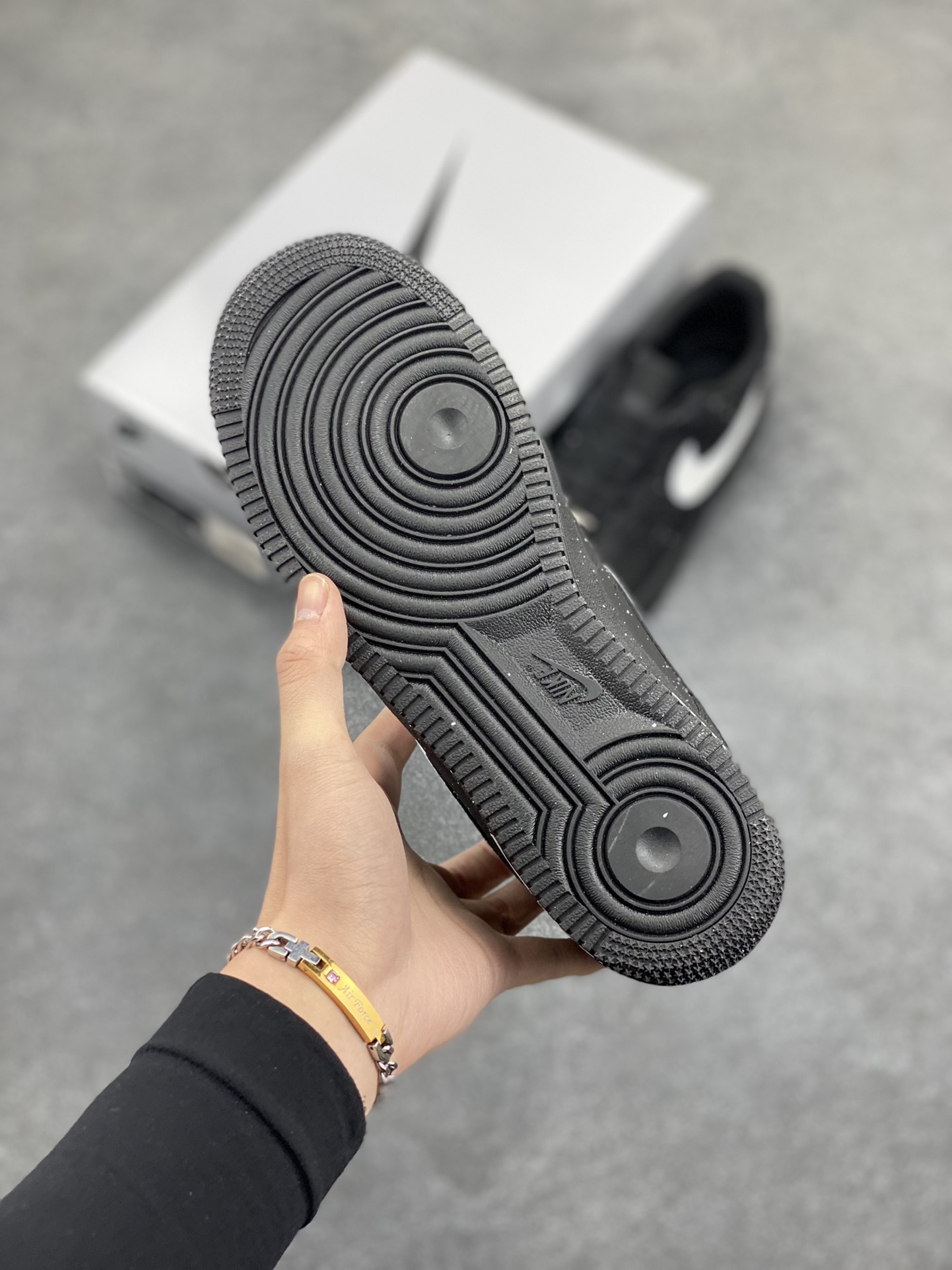 图片[5]-Nike Air Force 1 Low’07 黑泼墨 空军一号低帮休闲板鞋 定制皮料 原厂3D打印 定制鞋盒 原楦原纸板 纯正空军版型 内置全掌气垫 货号：ZH0316-046 尺码：36 36.5 37.5 38 38.5 39 40 40.5 41 42 42.5 43 44 44.5 45-选品中心