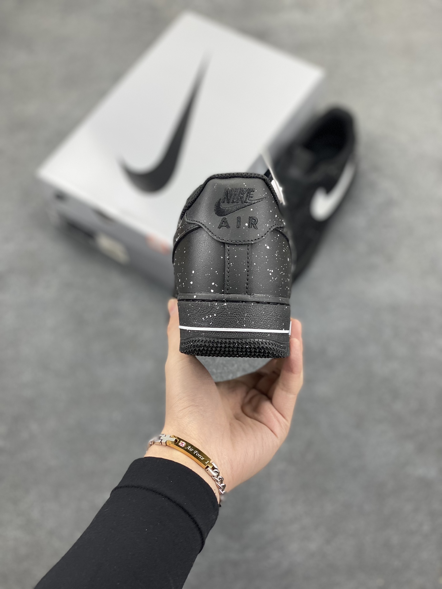 图片[4]-Nike Air Force 1 Low’07 黑泼墨 空军一号低帮休闲板鞋 定制皮料 原厂3D打印 定制鞋盒 原楦原纸板 纯正空军版型 内置全掌气垫 货号：ZH0316-046 尺码：36 36.5 37.5 38 38.5 39 40 40.5 41 42 42.5 43 44 44.5 45-选品中心