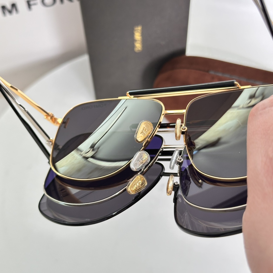 ‼️ 细节图 TOM FOR*官网原版一比一
FT1017，SIZE60口12-145
新款刚刚到货，这