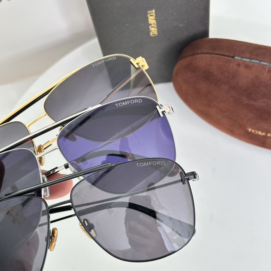 ‼️ 细节图 TOM FOR*官网原版一比一
FT1017，SIZE60口12-145
新款刚刚到货，这