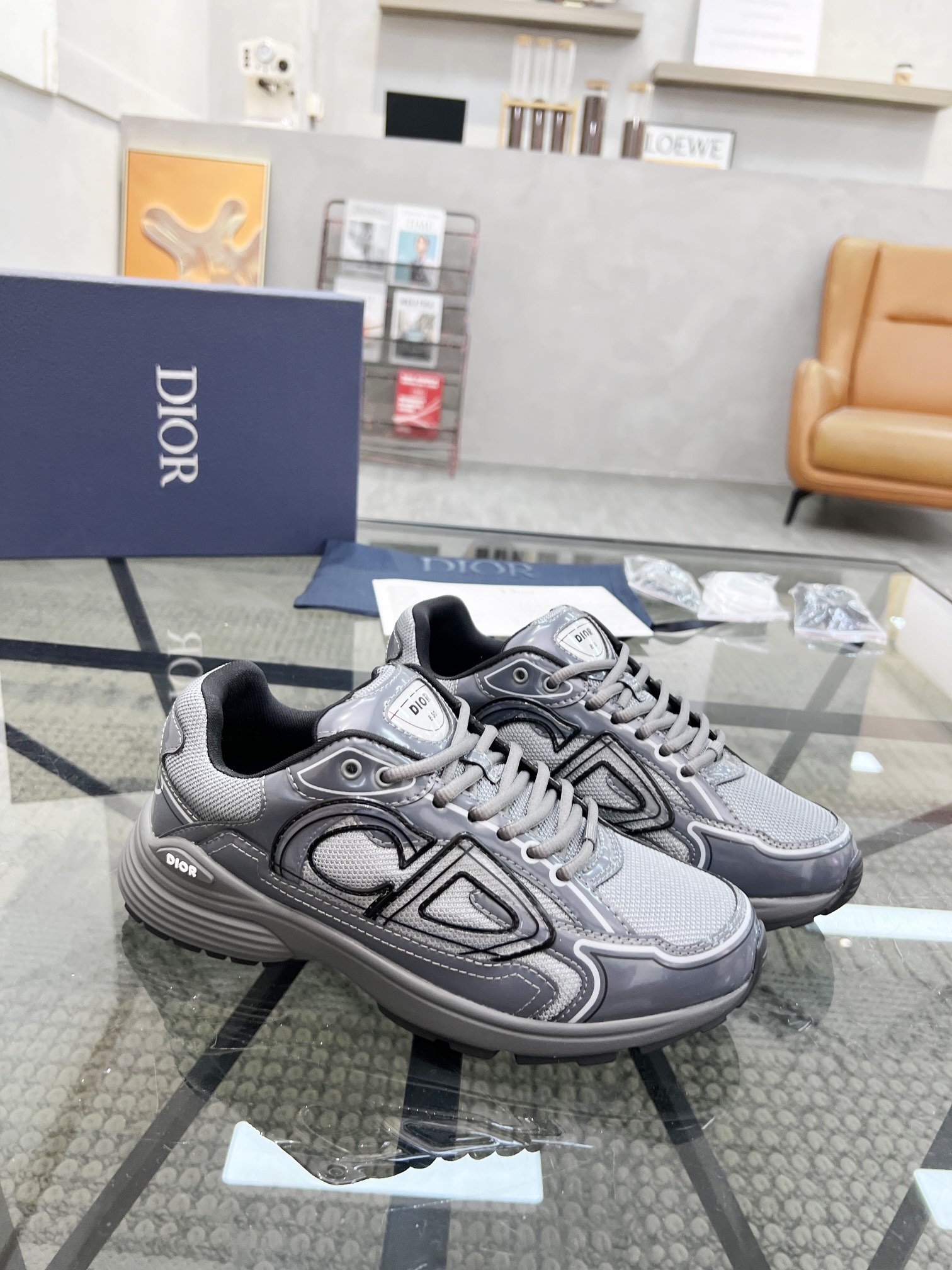 NO:222071,Brand Dior color original color matching, code number 35-45 customized 46.47 price Material Dior new casual shoes!  The details of the fashionable layout are impeccable, using cowhide with mesh patchwork to make comfortable and sweat-absorbing mesh. The foot pad feels comfortable and has excellent quality. Dior casual shoes, dior, dior, cowhide19860909品牌Dior 颜色原版配色 码数35-45定做46.47 价格 材质迪奥新款休闲鞋！时尚潮流的版面细节无可挑剔采用牛皮搭配网布拼接制作舒适吸汗的网布垫脚脚感舒适品质优越,Dior休闲鞋,dior,dior,cowhide,Men's shoes