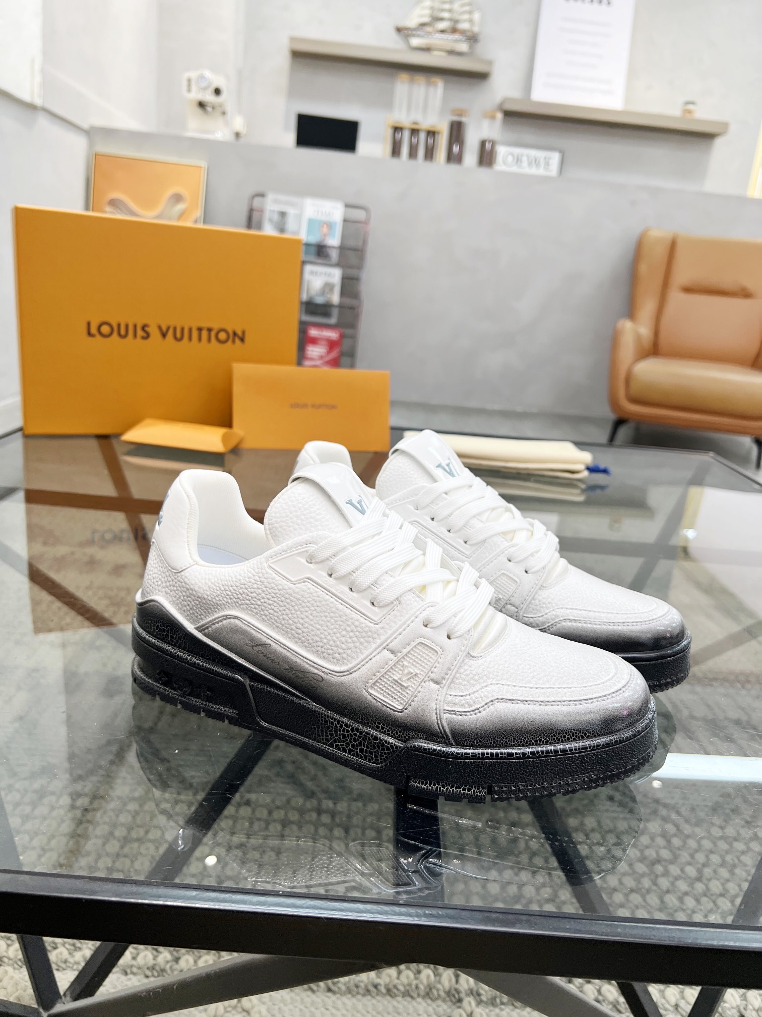 NO:221011,Brand LOUIS VUITTON original color matching code number 38-44 customized 45 price material Louis Vuitton new style casual shoes!  High-quality Labon craft upper adopts original cowhide washing and old craftsmanship with original material LV Comfortable breathable mesh cloth Neli mesh cloth footbed style Simple and atmospheric LV original outsole, Louis Vuitton, louis vuitton, louis vuitton, louis vuitton, louis vuitton, cowhide19860909品牌LOUIS VUITTON 颜色原版配色 码数38-44定做45 价格 材质路易威登新款 休闲鞋！高品质拉邦工艺鞋面采用原版牛皮水洗做旧工艺搭配原版材质LV 舒适透气网布内里网布垫脚版型时尚 简单大气LV原版大底,路易威登,louis vuitton,louis vuitton,louis vuitton,cowhide,Men's shoes