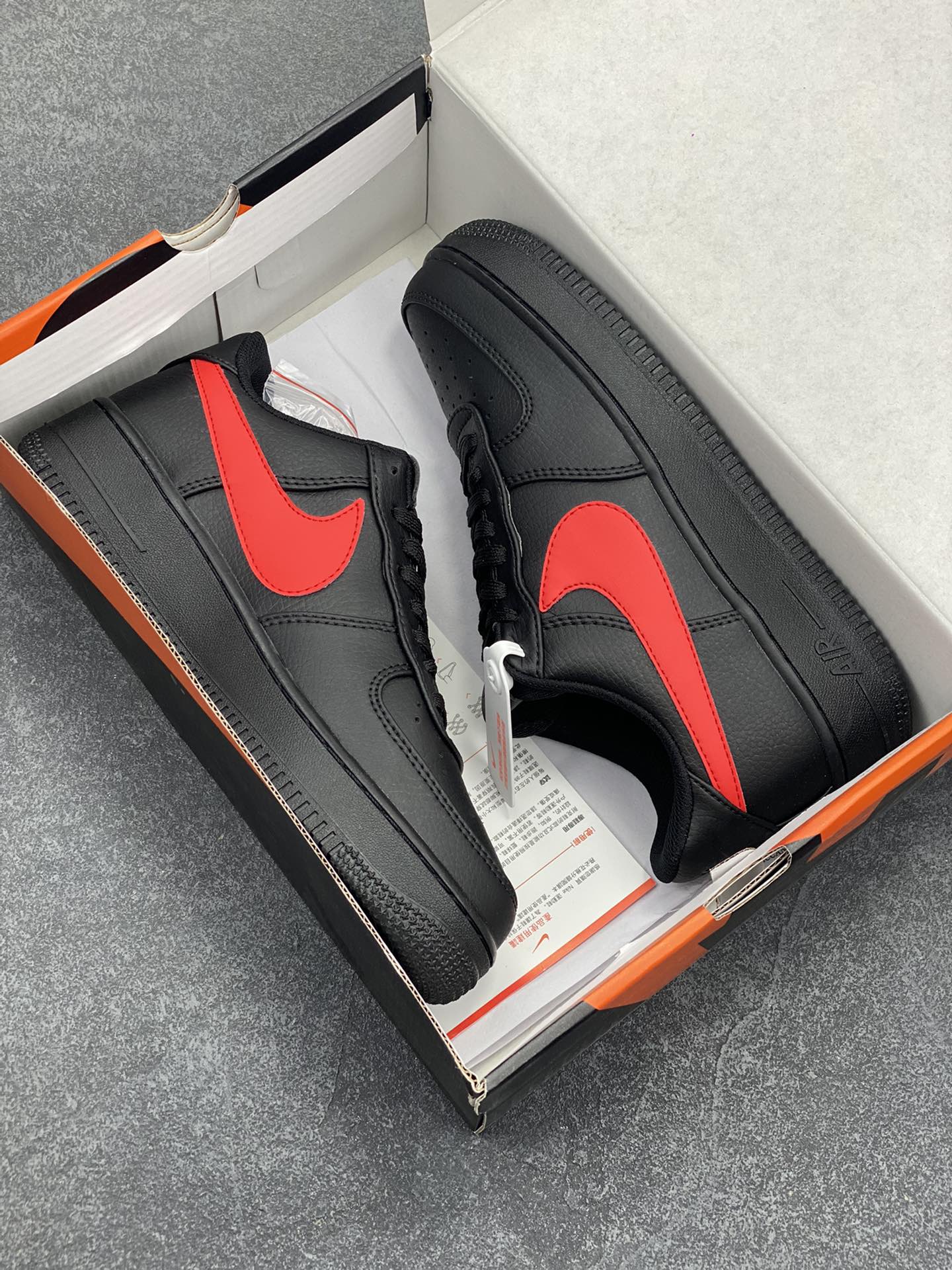 图片[9]-Nike Air Force 1 Low \’07 黑红大勾 低帮空军一号休闲板鞋 定制皮料 原楦原纸板 纯正空军版型 高清洁度 内置全掌气垫 货号：CI9553-011 尺码：36 36.5 37.5 38 38.5 39 40 40.5 41 42 42.5 43 44 44.5 45-选品中心