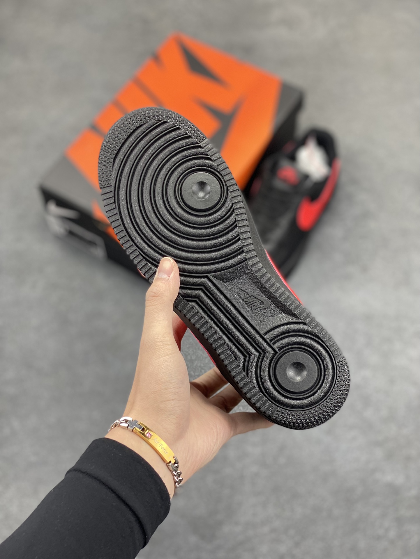 图片[5]-Nike Air Force 1 Low \’07 黑红大勾 低帮空军一号休闲板鞋 定制皮料 原楦原纸板 纯正空军版型 高清洁度 内置全掌气垫 货号：CI9553-011 尺码：36 36.5 37.5 38 38.5 39 40 40.5 41 42 42.5 43 44 44.5 45-选品中心