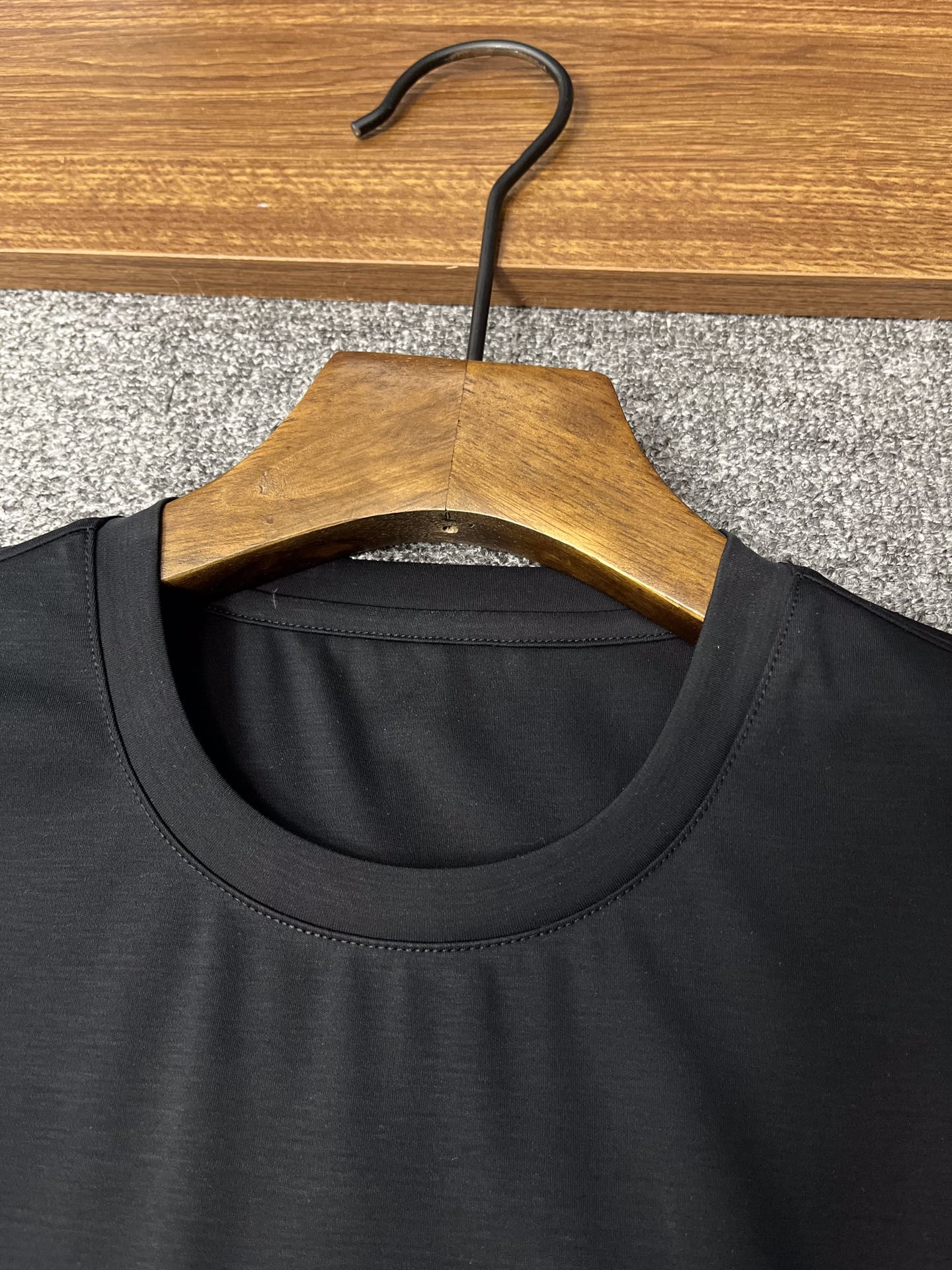 New Money for Summer 2025: Catallerie T-shirts with Year-Old Lamb Embroidery - 图片 2