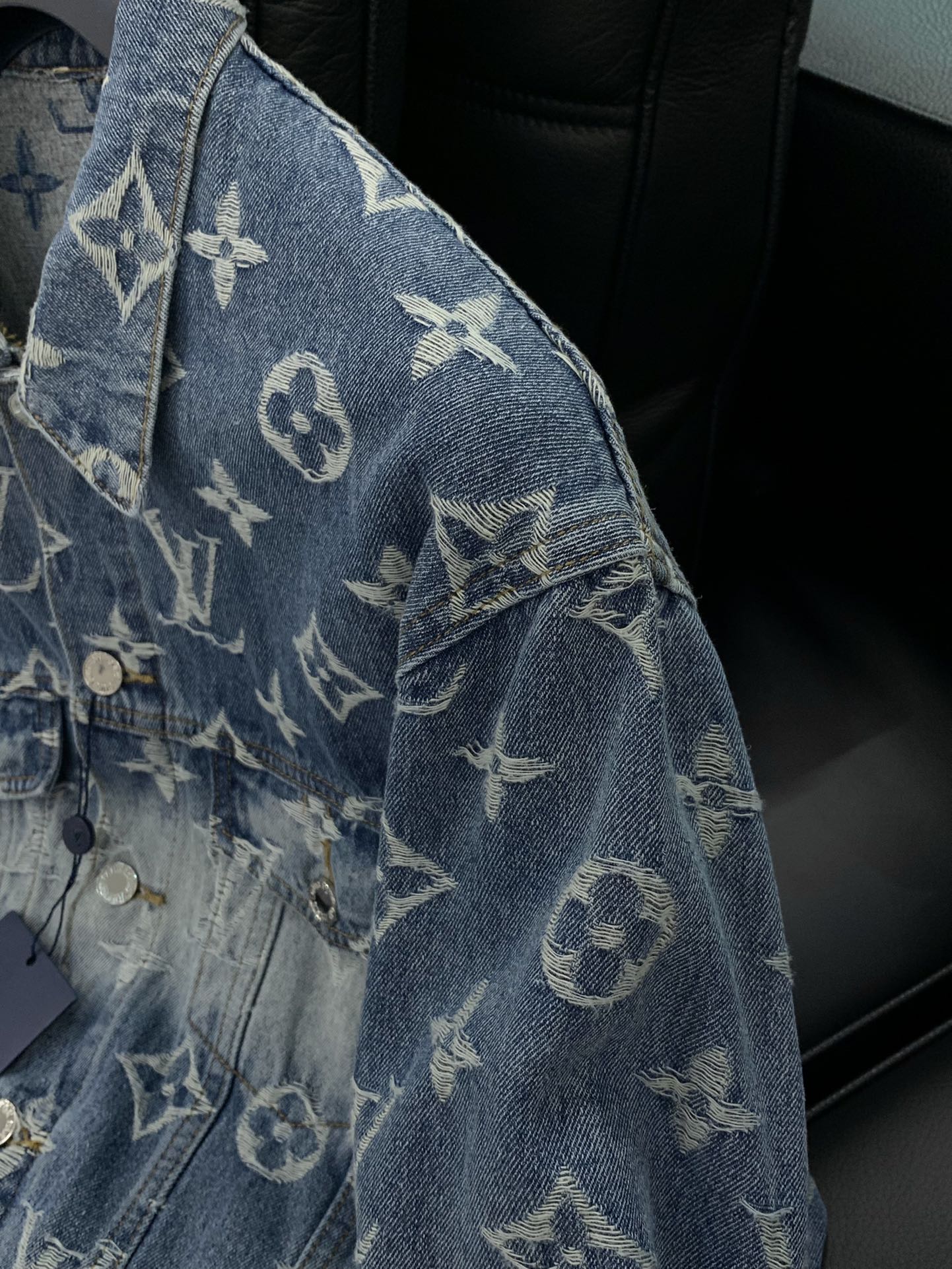 ，LouisVuitton 路易威登，2025春季最新款，专柜同步有售，原单狠货，时尚休闲牛仔外套，上身