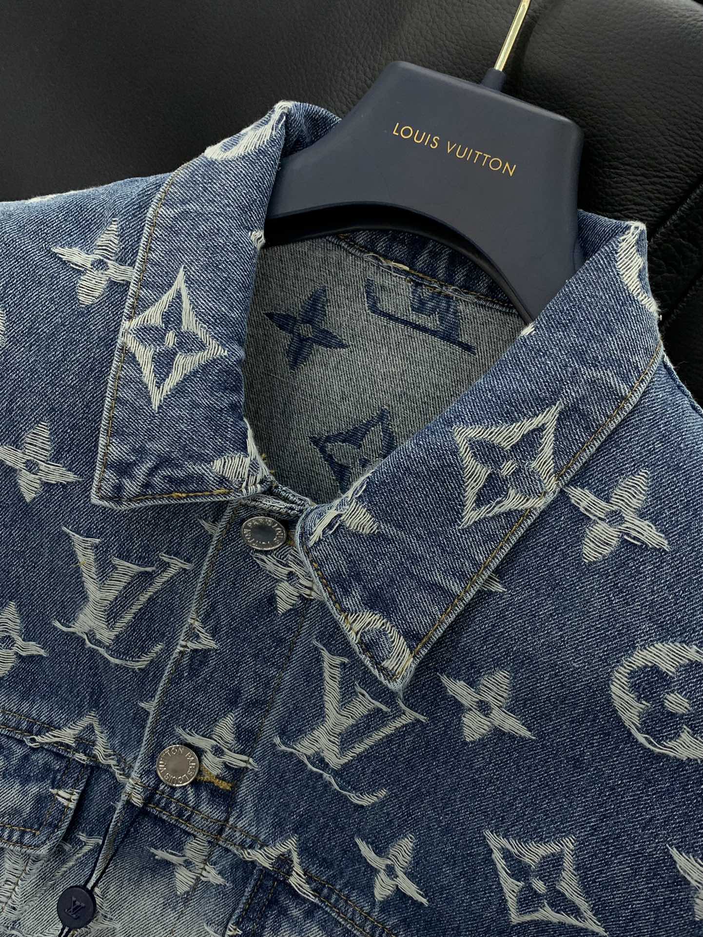，LouisVuitton 路易威登，2025春季最新款，专柜同步有售，原单狠货，时尚休闲牛仔外套，上身