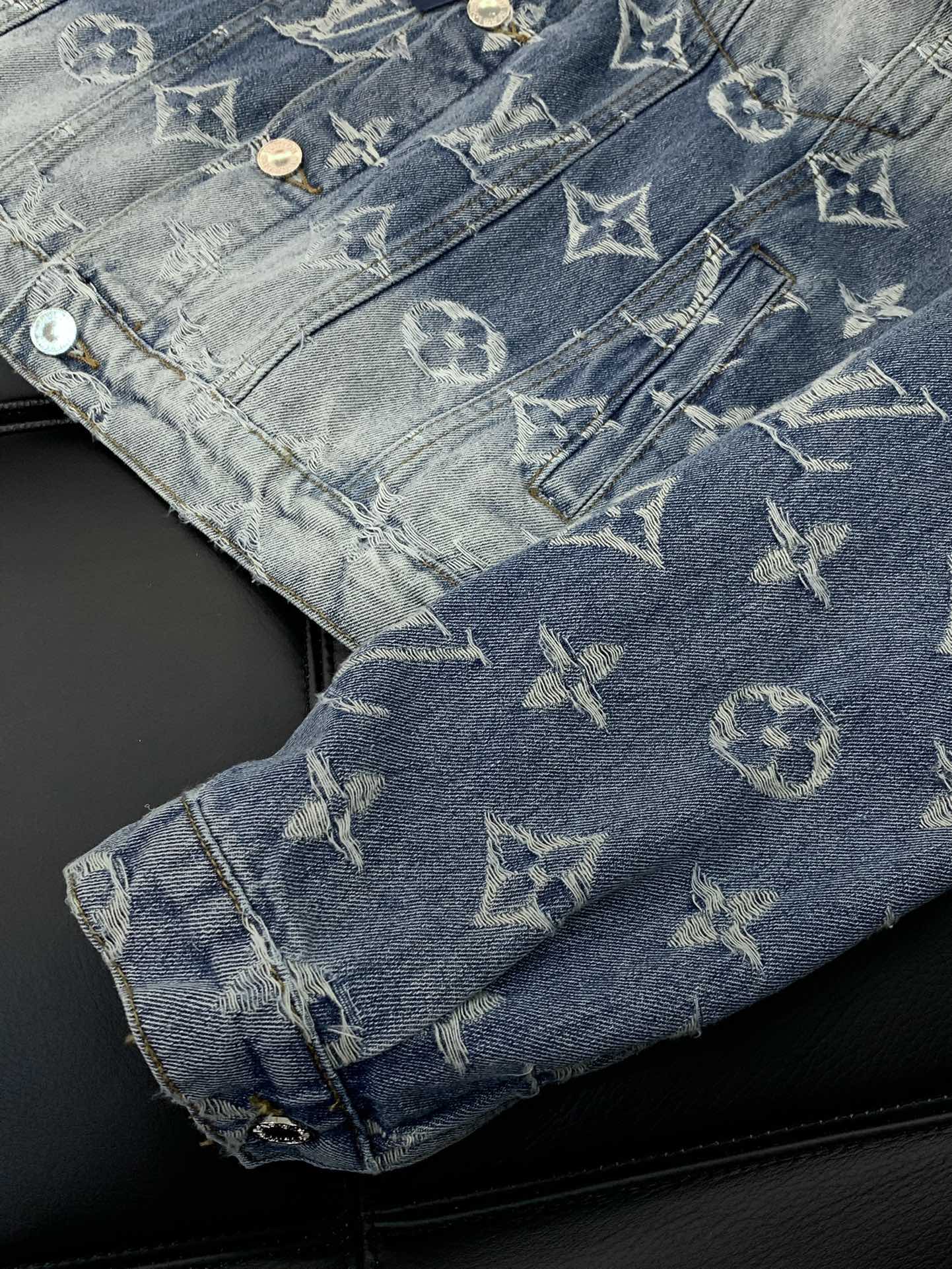 ，LouisVuitton 路易威登，2025春季最新款，专柜同步有售，原单狠货，时尚休闲牛仔外套，上身