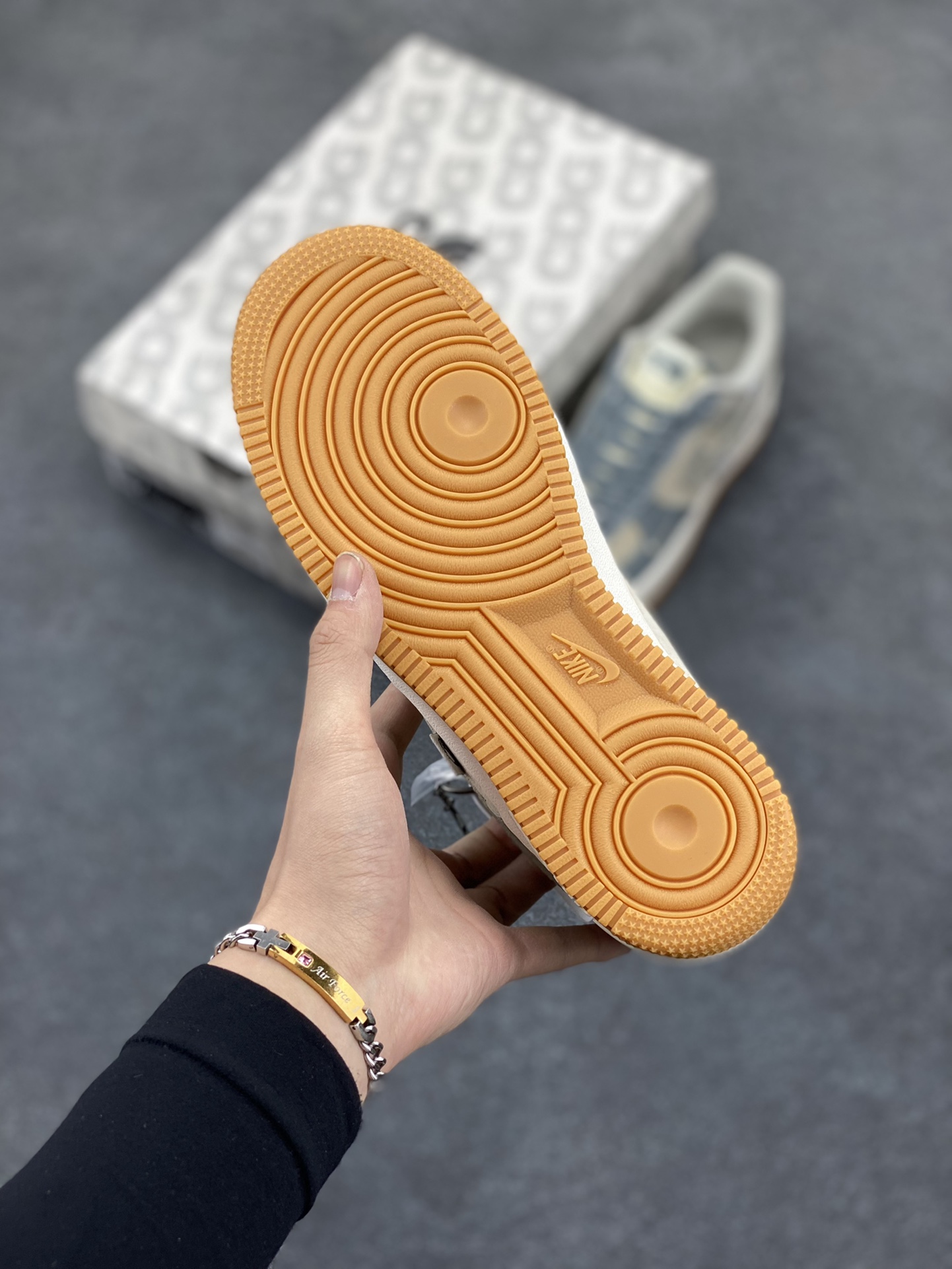 图片[5]-NIke Air Force 1 \’07 Low “北面联名–浅蓝生胶”空军一号 低帮 运动鞋 休闲鞋 折边针车 工艺难度大 原楦头原纸板 原装鞋盒 定制五金配件 内置全掌气垫 原厂鞋底 货号：DM6688-022 尺码：36 36.5 37.5 38 38.5 39 40 40.5 41 42 42.5 43 44 44.5 45-选品中心