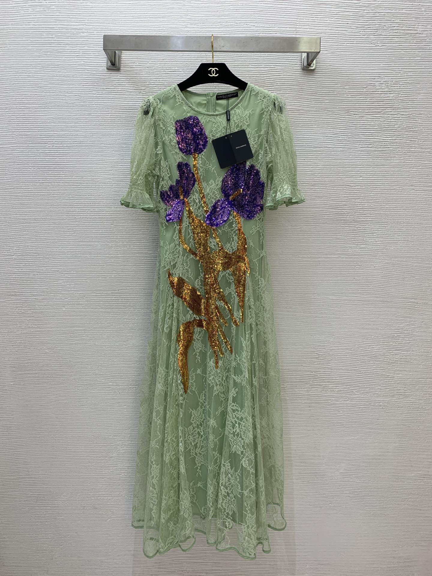 NO:315649,Dolce & Gabbana DG's new high-end custom lace sequin flower decoration slim and slim large short-sleeved dress!  Black, green, (Size S bust 82, sleeve length 28, waist 70, skirt length 138), Dolce & Gabbana, skirts, T-shirt, alexander wang19860909杜嘉班纳DG新款高端定制 蕾丝亮片花朵装饰修身显瘦大摆短袖连衣裙！黑色、绿色、（S码胸围82,袖长28,腰围70,裙长138）,,Dolce&Gabbana,skirts,T-shirt,alexander wang,Women's clothing