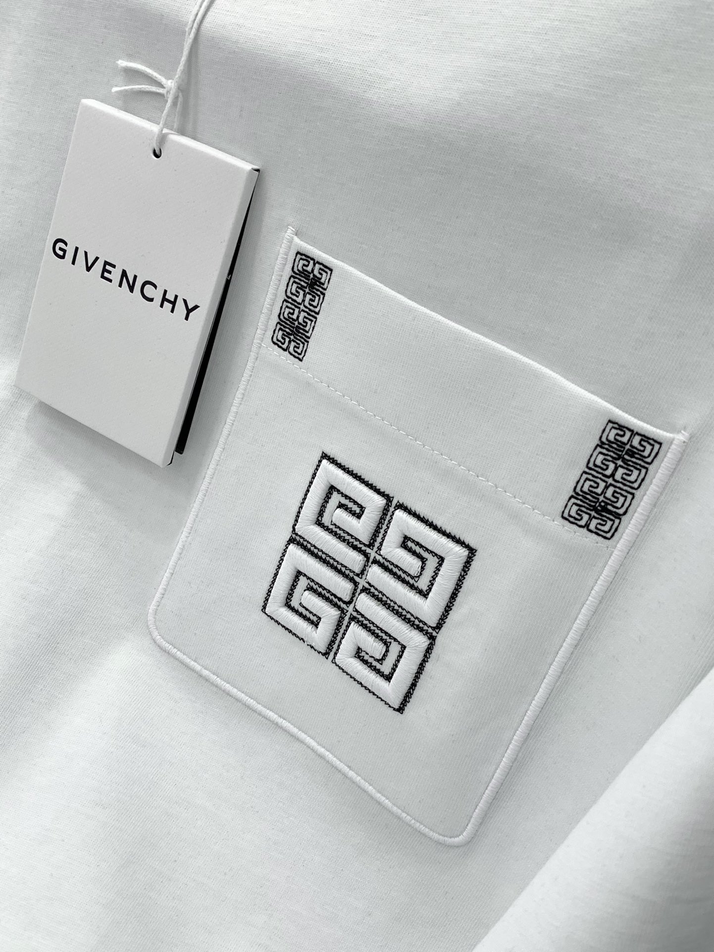 ，Givenchy 纪梵希，2025春夏最新品，专柜同步有售，原单狠货，时尚休闲圆领短袖T恤，进口原版面