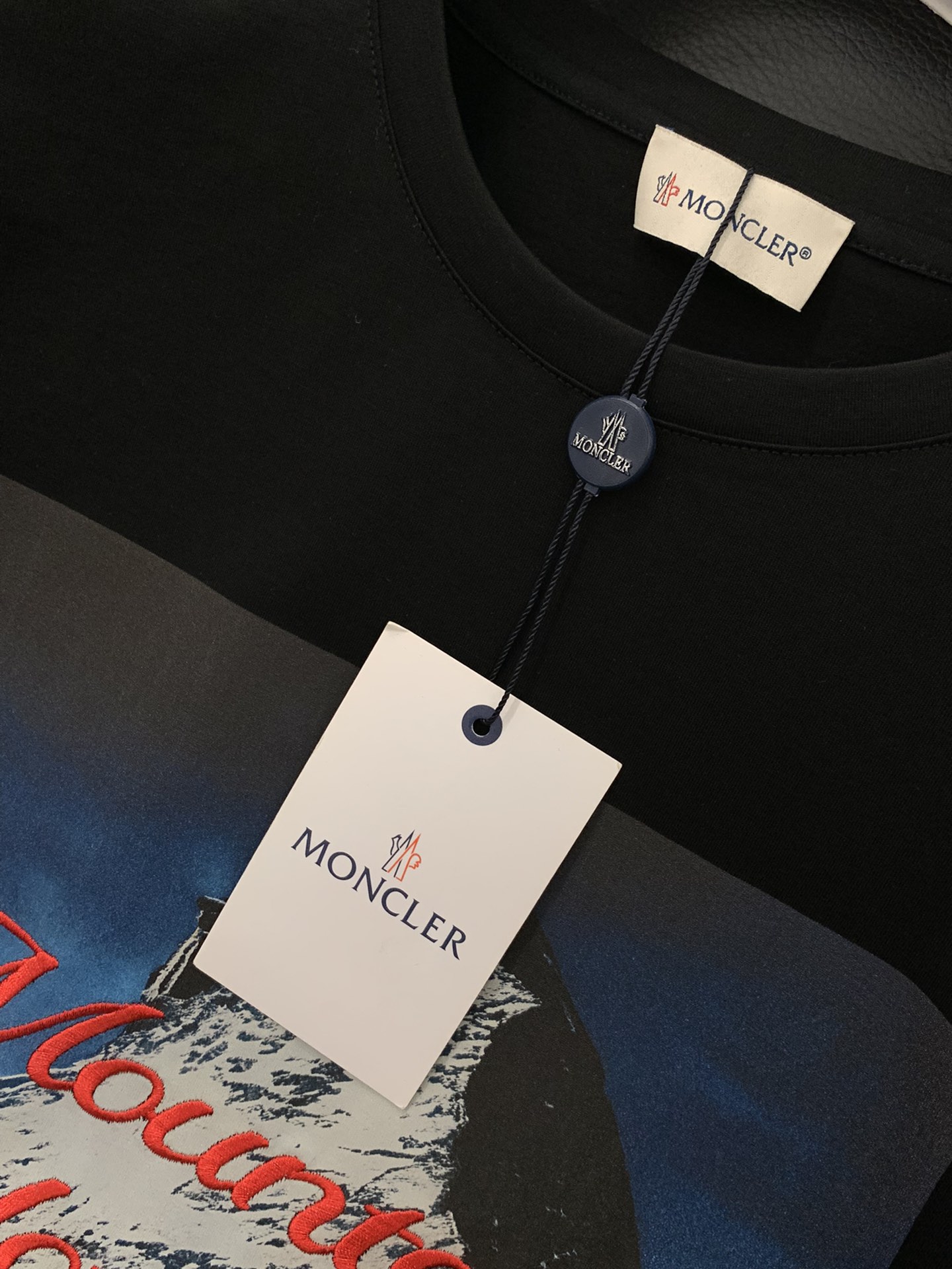 ，Moncler 蒙口，2025夏季最新品，专柜同步有售，原单狠货，时尚休闲圆领短袖T恤，上身舒适！吸睛
