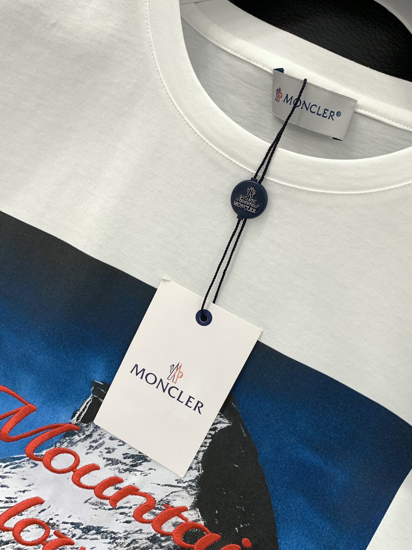 ，Moncler 蒙口，2025夏季最新品，专柜同步有售，原单狠货，时尚休闲圆领短袖T恤，上身舒适！吸睛
