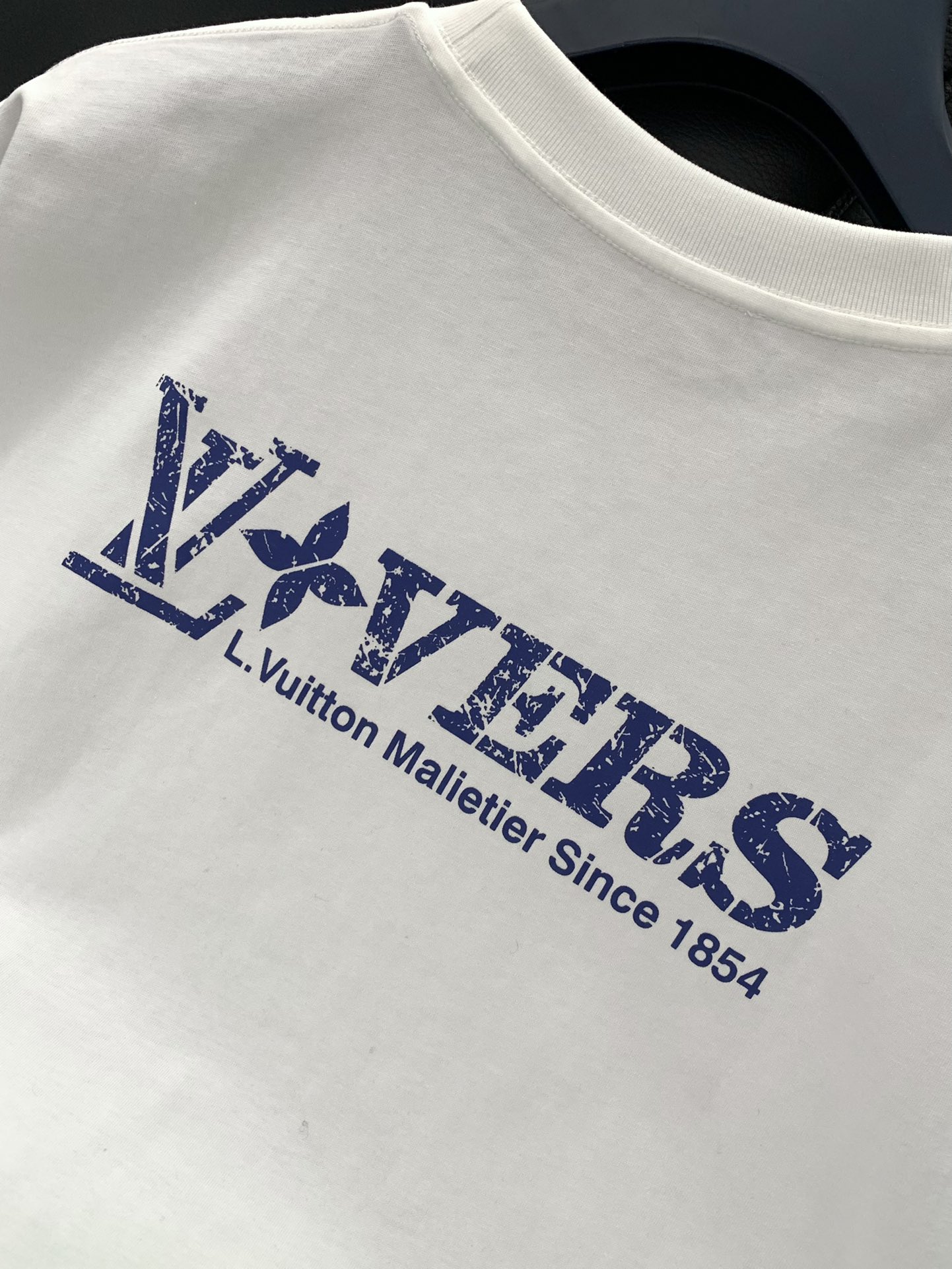 ，LouisVuitton 路易威登，2025春夏最新款，专柜同步有售，原单狠货，时尚休闲圆领短袖T恤，