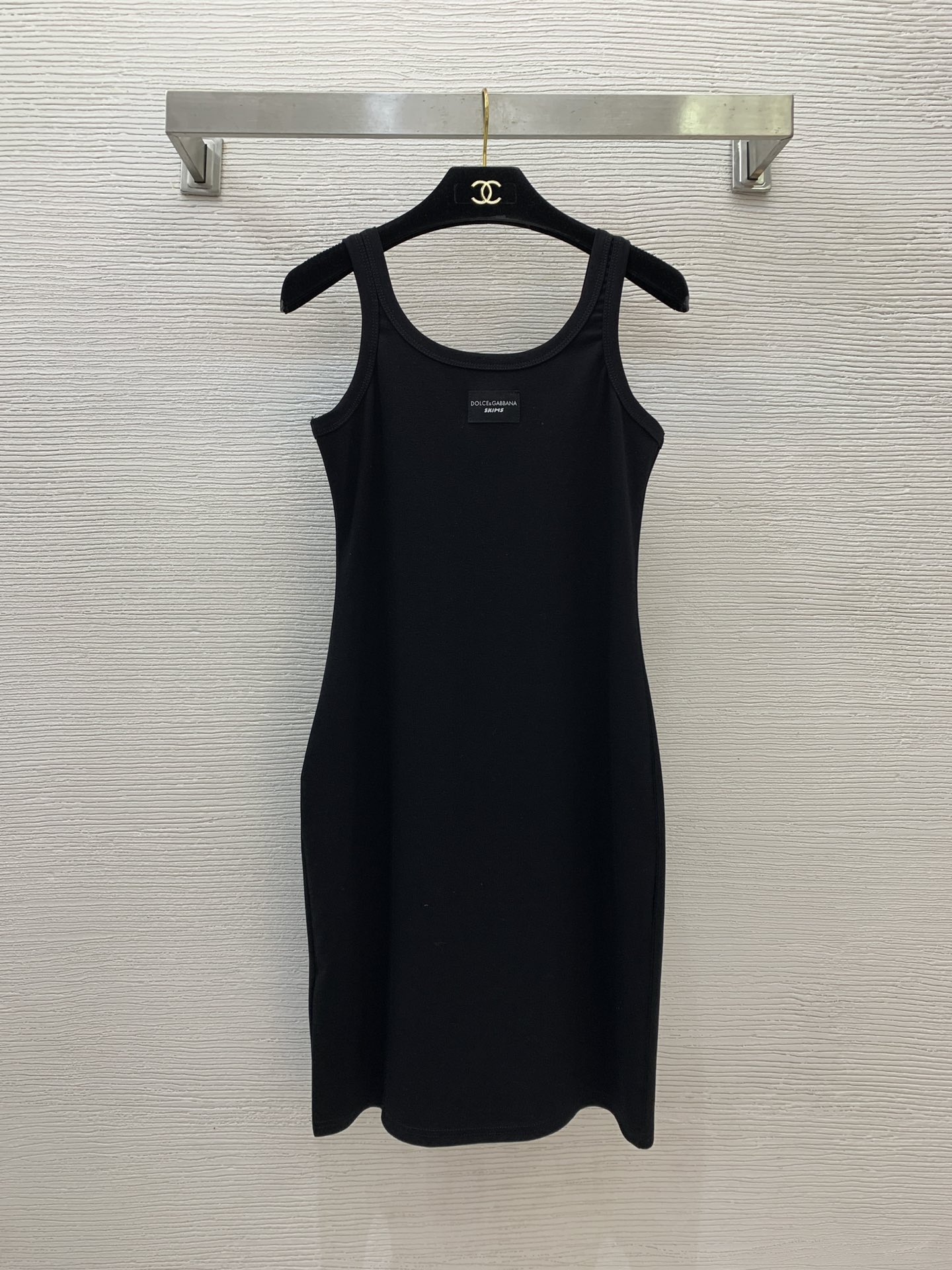 Dolce & Gabbana Bodycon Mini Dress with Logo Patch - Slim Fit 4 i1736931216 6726 2