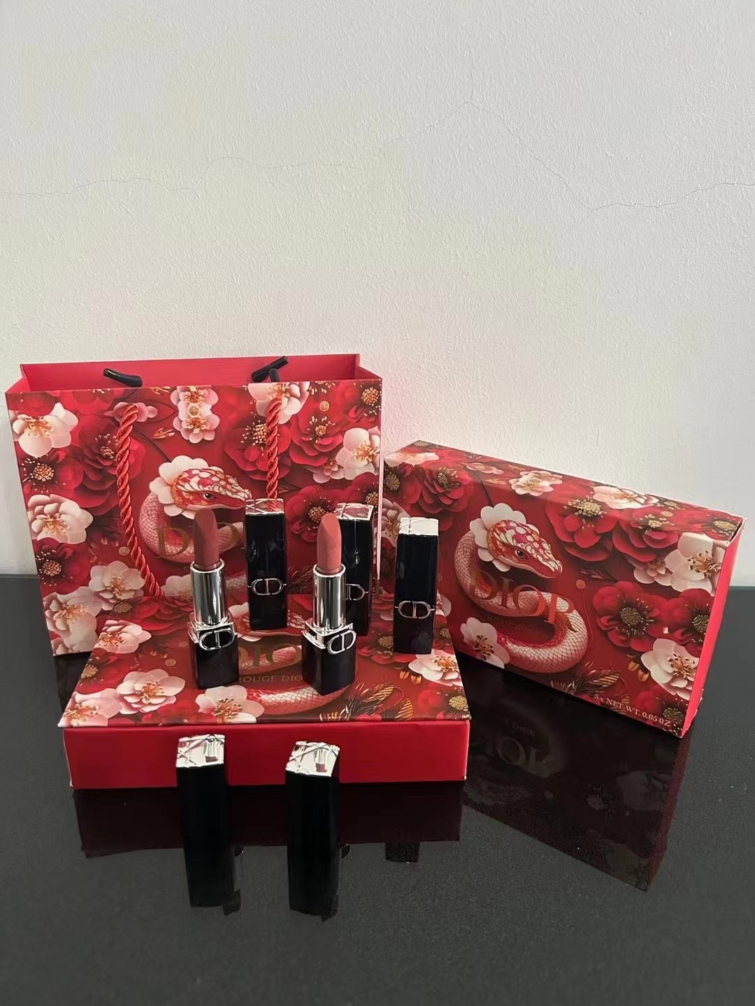 Dior Snake Year Limited Edition Lipstick Mini Set - 5 Velvet Shades 6 a1737035409836 1570