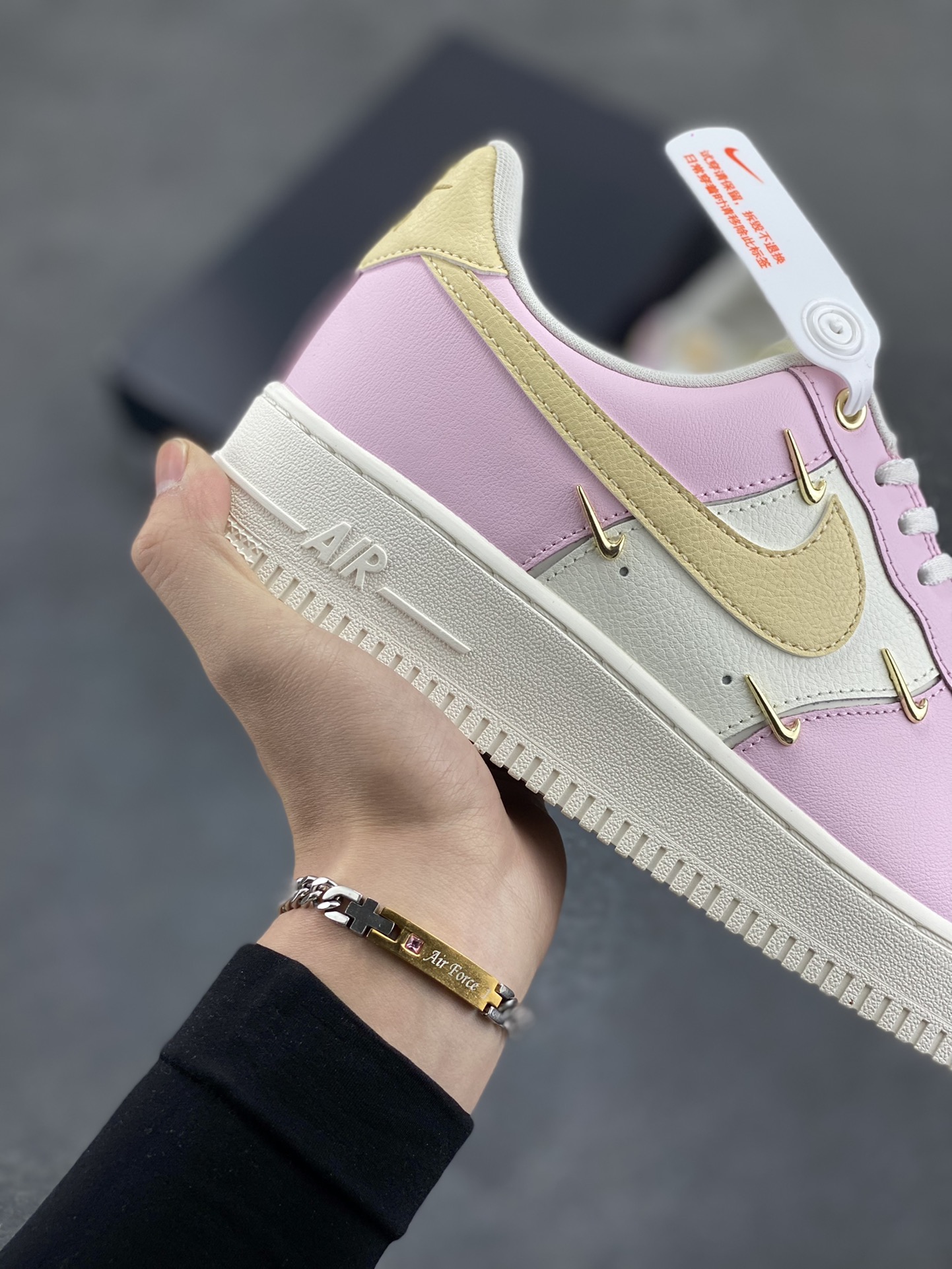 图片[6]-Air Force 1\’ 07 粉金 原楦头原纸板 打造纯正空军版型 专注外贸渠道 全掌内置蜂窝气垫 #原盒配件 原厂中底钢印、拉帮完美 货号：IB2574-600 尺码：35.5 36 36.5 37.5 38 38.5 39 40 40.5 41 42 42.5 43 44 44.5 45-选品中心