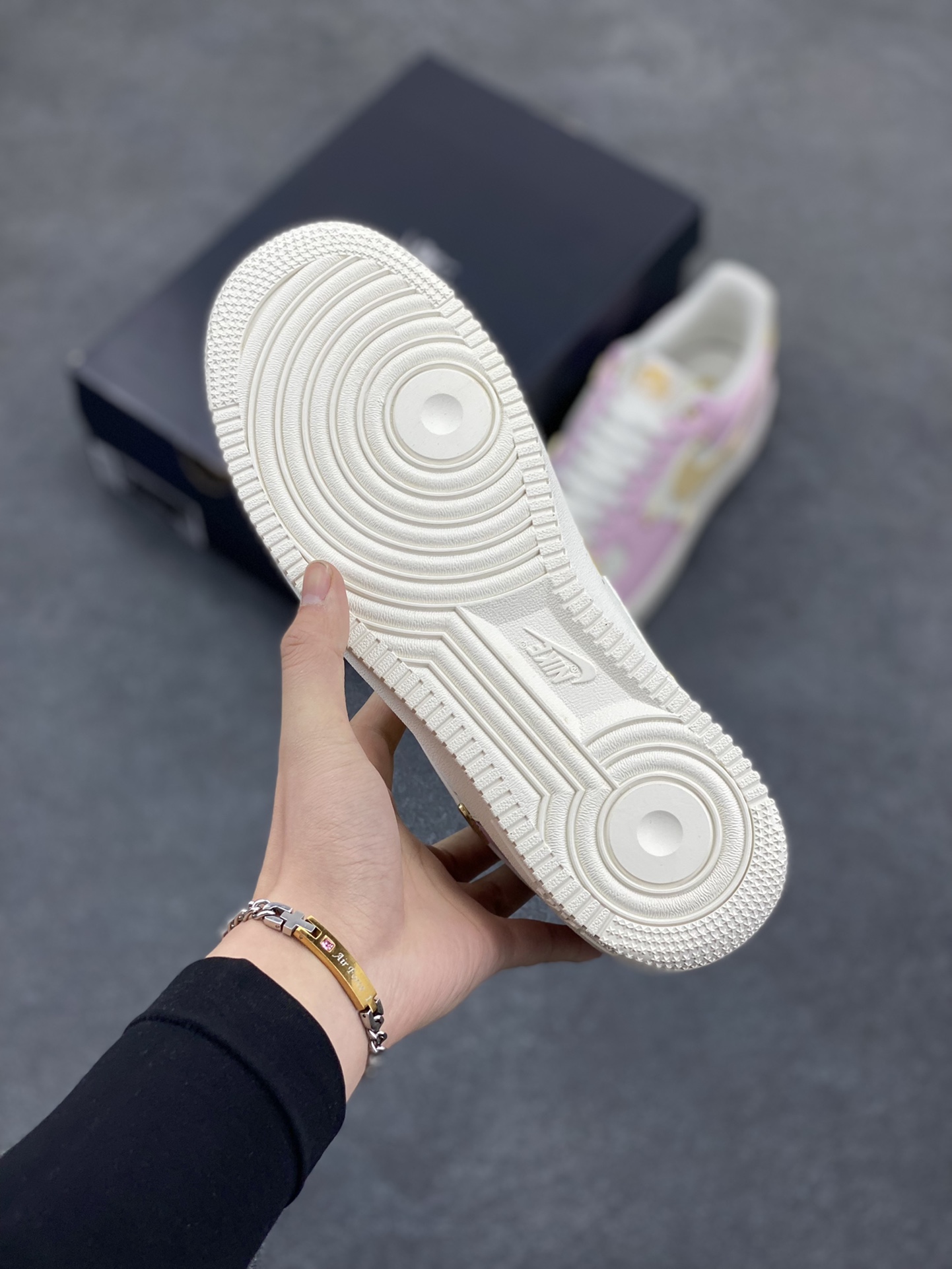 图片[5]-Air Force 1\’ 07 粉金 原楦头原纸板 打造纯正空军版型 专注外贸渠道 全掌内置蜂窝气垫 #原盒配件 原厂中底钢印、拉帮完美 货号：IB2574-600 尺码：35.5 36 36.5 37.5 38 38.5 39 40 40.5 41 42 42.5 43 44 44.5 45-选品中心