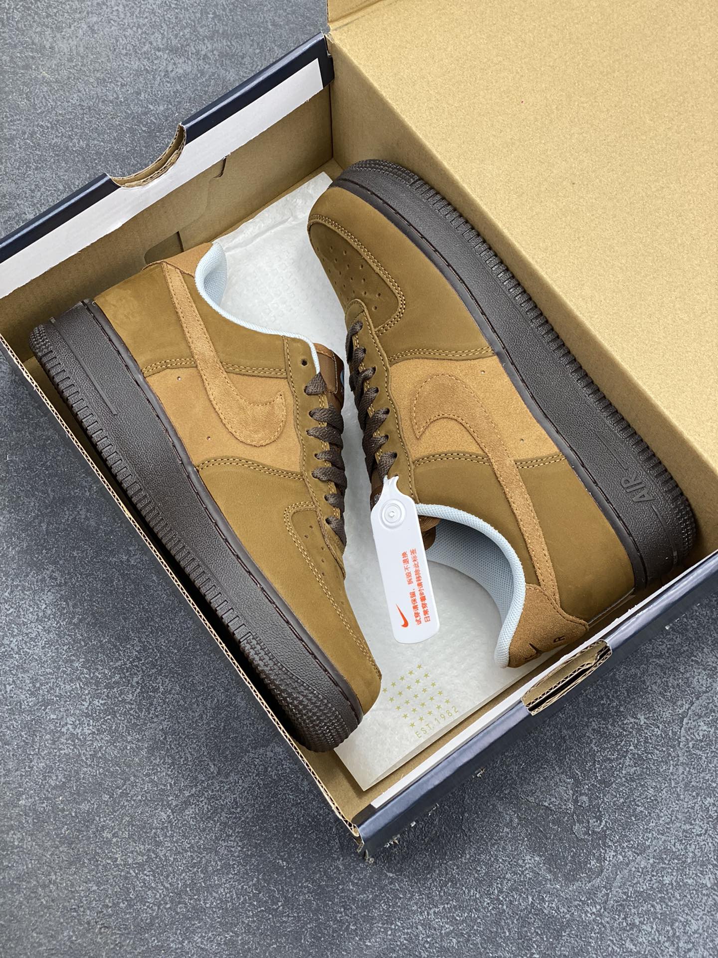 图片[9]-Air Force 1\’ 07 棕褐 原楦头原纸板 打造纯正空军版型 专注外贸渠道 全掌内置蜂窝气垫 #原盒配件 原厂中底钢印、拉帮完美 货号：IB4617-222 尺码：35.5 36 36.5 37.5 38 38.5 39 40 40.5 41 42 42.5 43 44 44.5 45-选品中心