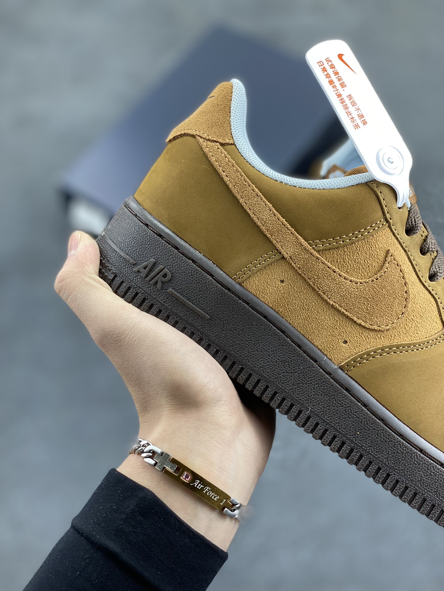图片[6]-Air Force 1\’ 07 棕褐 原楦头原纸板 打造纯正空军版型 专注外贸渠道 全掌内置蜂窝气垫 #原盒配件 原厂中底钢印、拉帮完美 货号：IB4617-222 尺码：35.5 36 36.5 37.5 38 38.5 39 40 40.5 41 42 42.5 43 44 44.5 45-选品中心